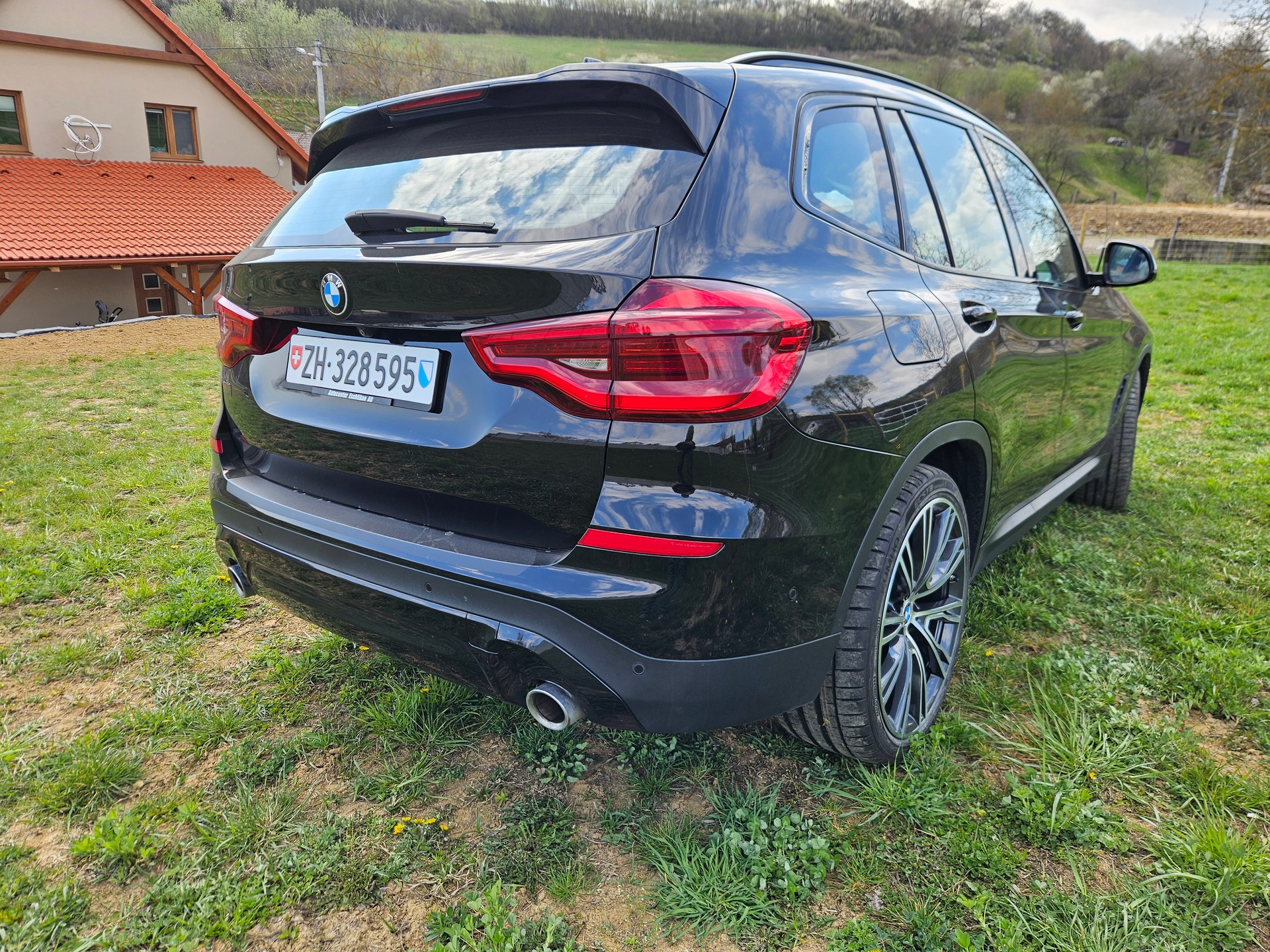 BMW 30d xDrive-image-3