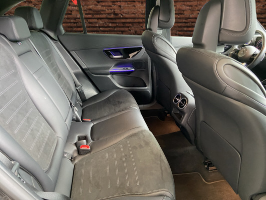 MERCEDES-BENZ GLC 300 d 4M 9G-Tronic-image-12