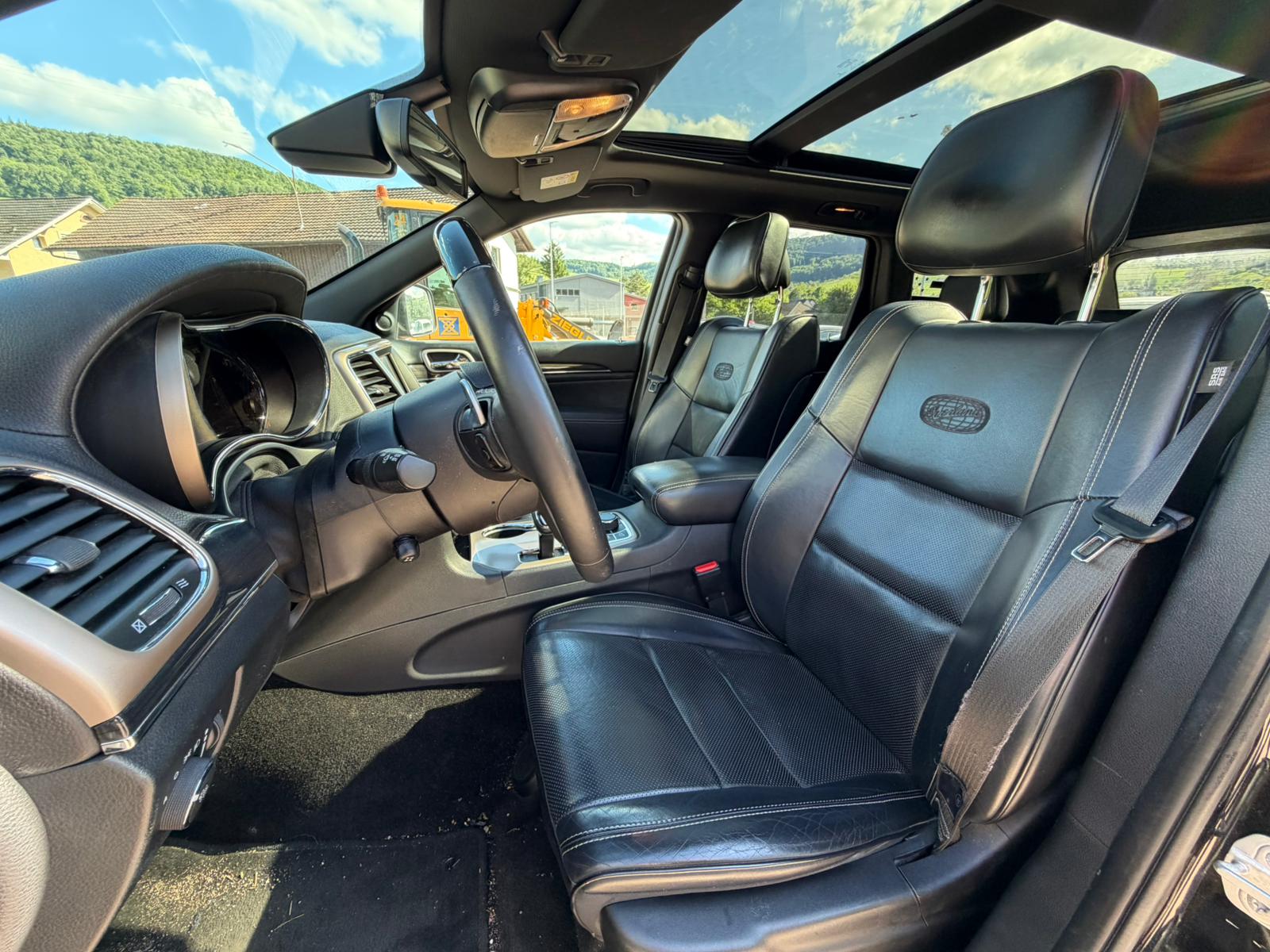 JEEP Grand Cherokee 3.0 CRD Overland Automatic-image-10