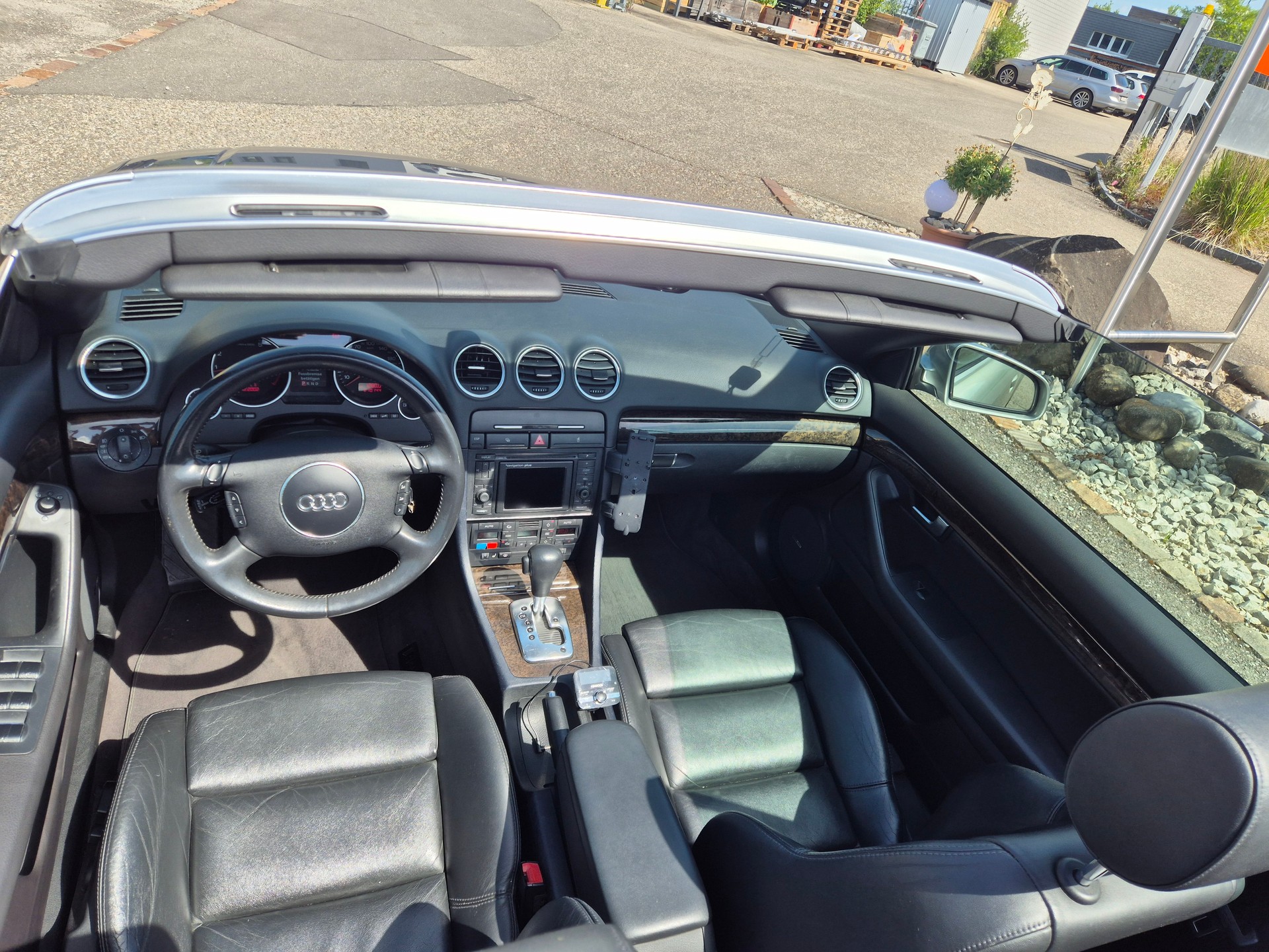 AUDI A4 Cabriolet 3.0 V6-image-9