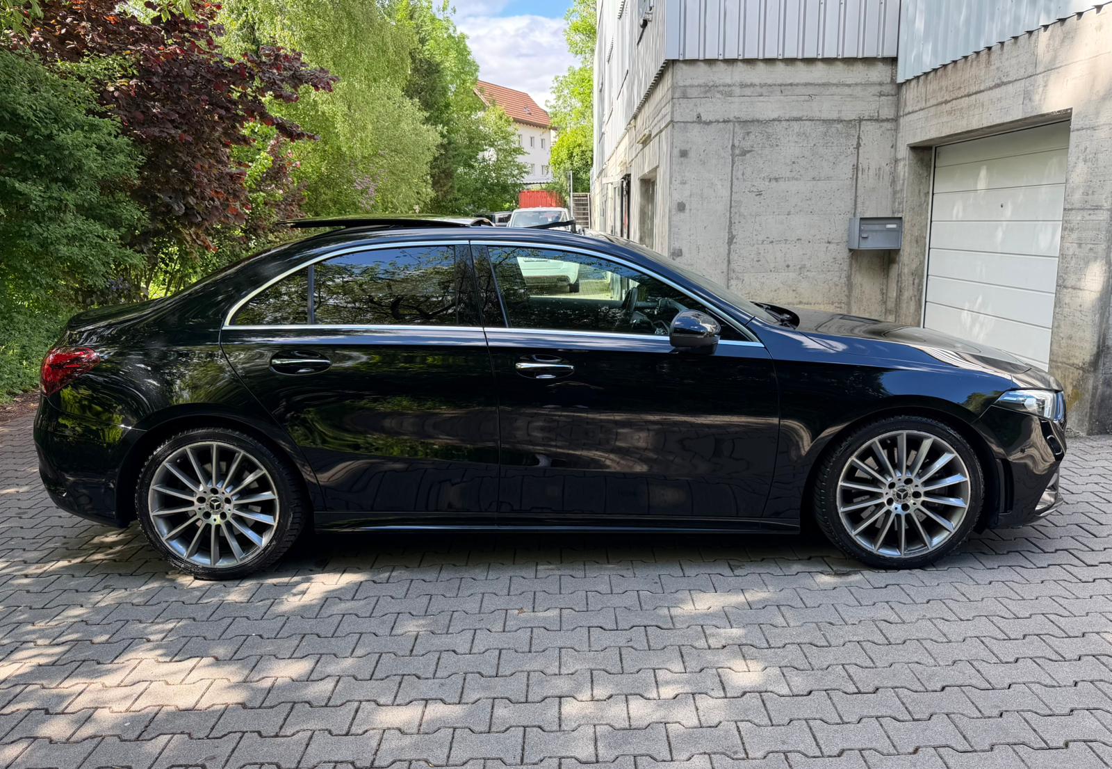 MERCEDES-BENZ A 250 4Matic AMG Line 4Matic 7G-DCT-image-5