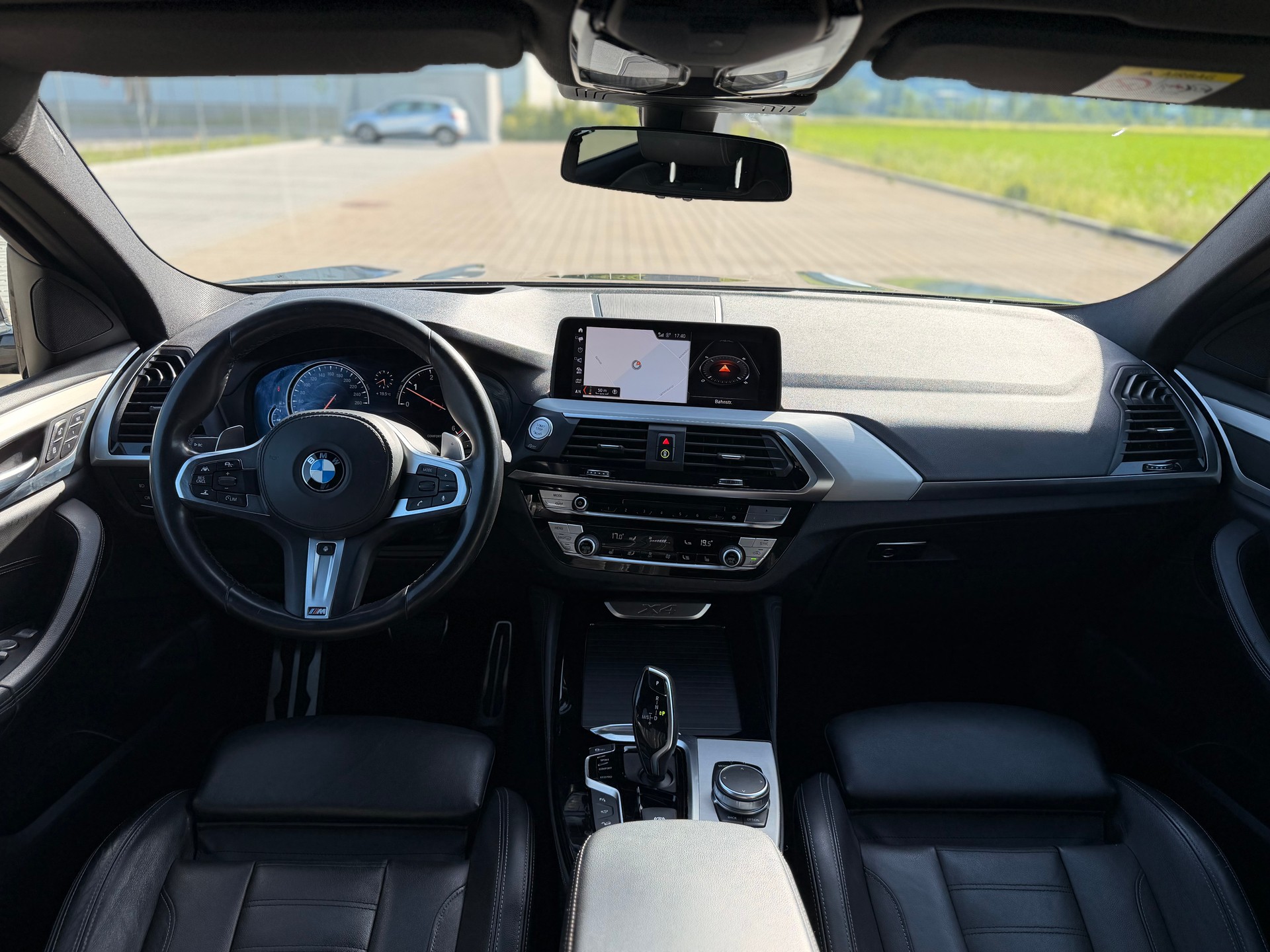 BMW X4 xDrive 30d M Sport X Steptronic-image-17