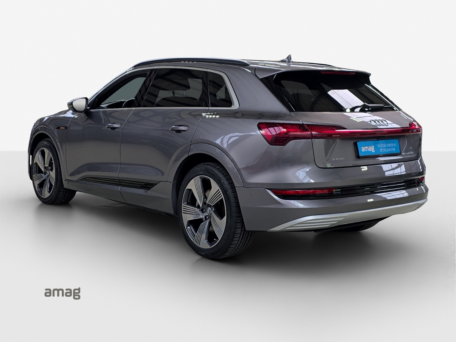AUDI e-tron 55 Advanced quattro-image-3
