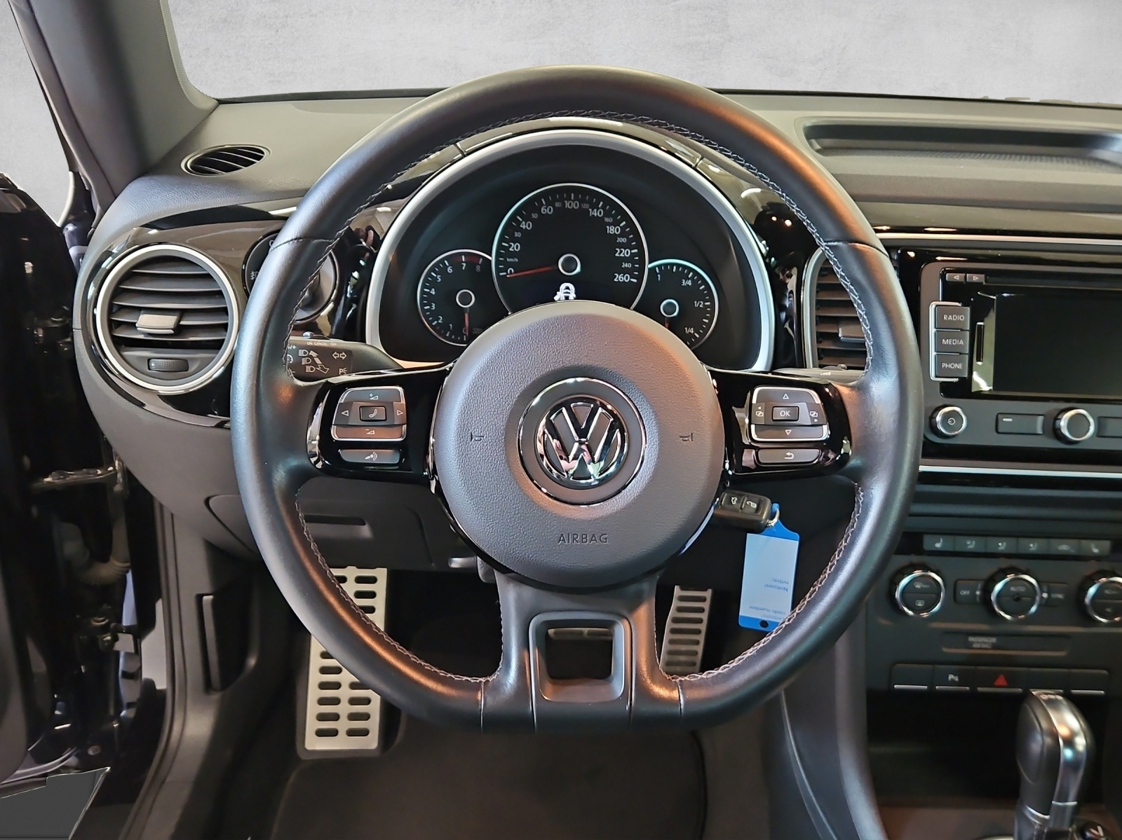 VW Beetle 2.0 TSI Sport DSG-image-10