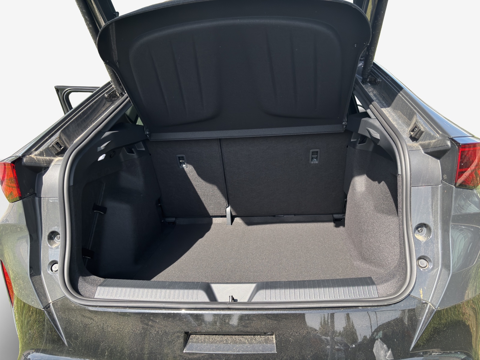 CUPRA Tavascan Type 8 77 kWh VZ-image-12