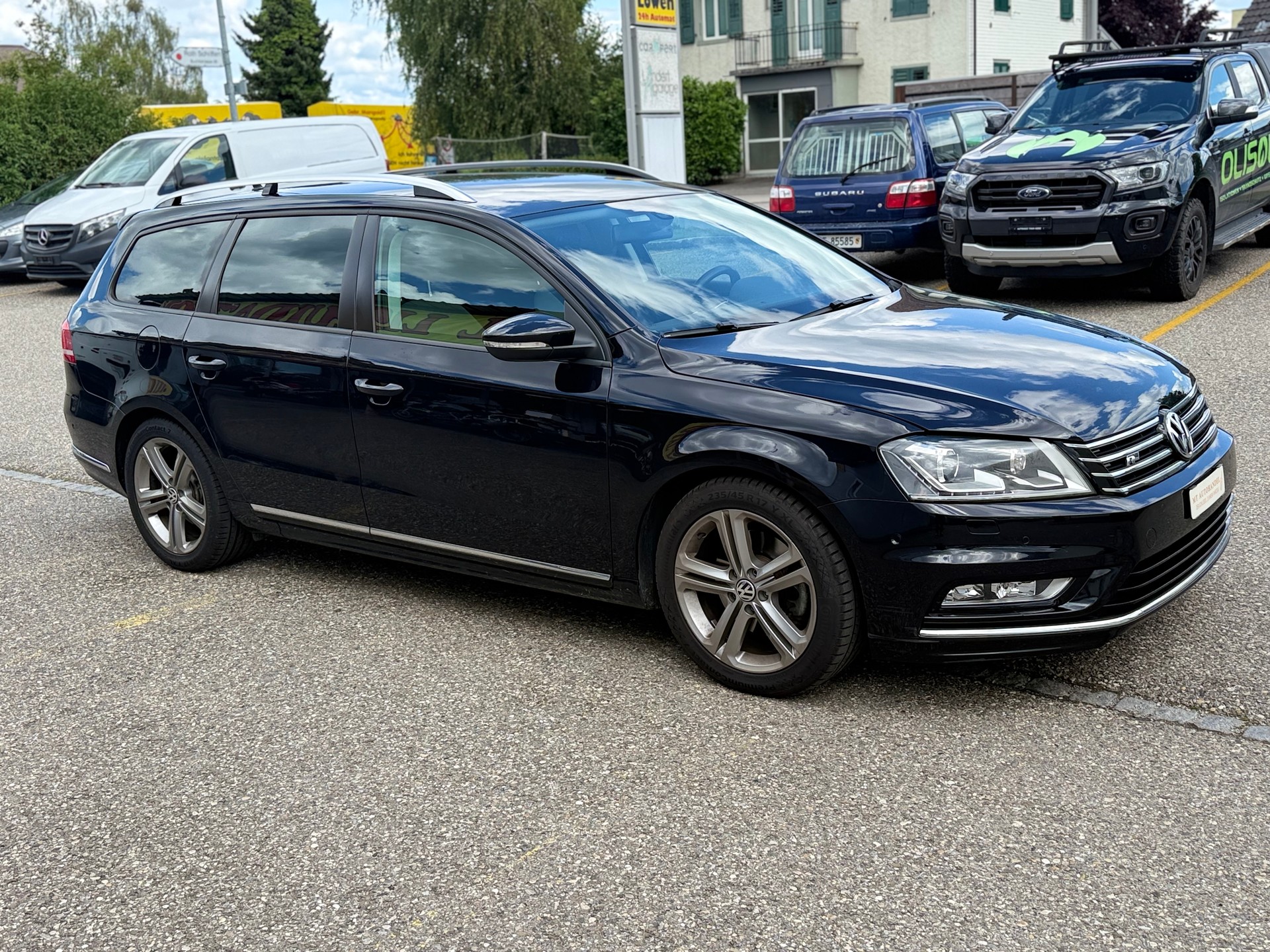 VW Passat Variant 2.0 TDI BMT R-Line DSG-image-2
