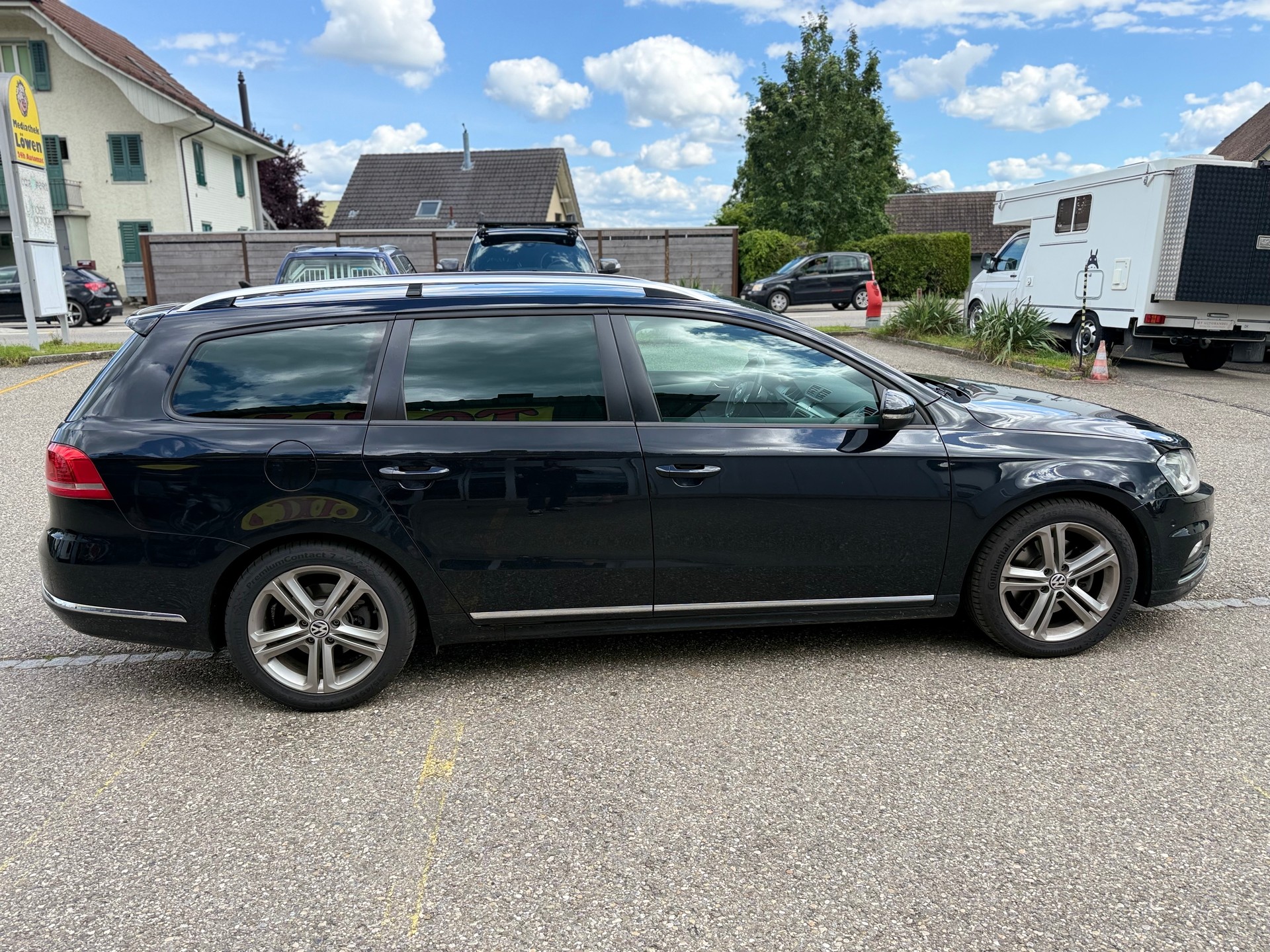 VW Passat Variant 2.0 TDI BMT R-Line DSG-image-3
