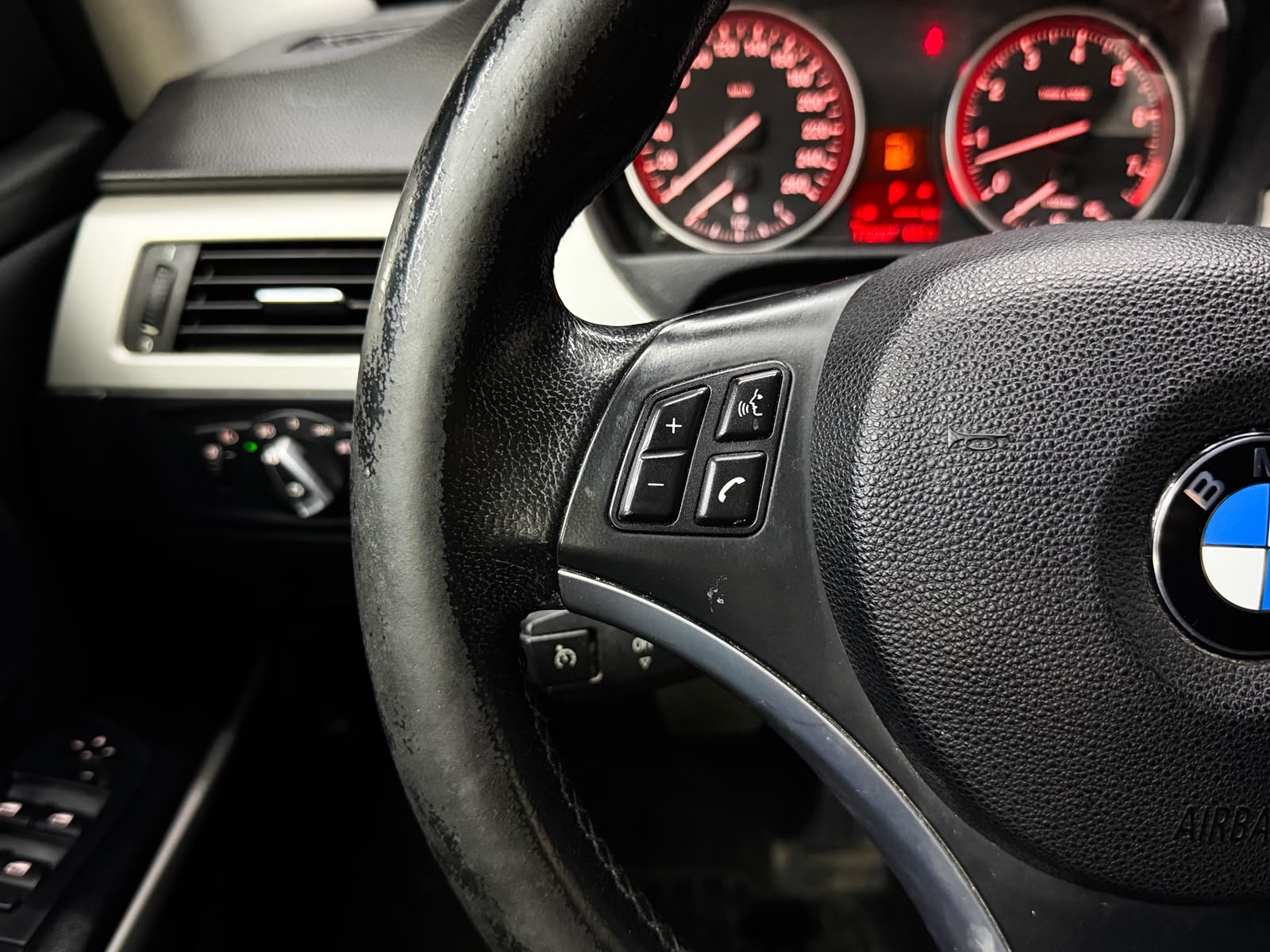 BMW 325i xDrive Touring Steptronic-image-11