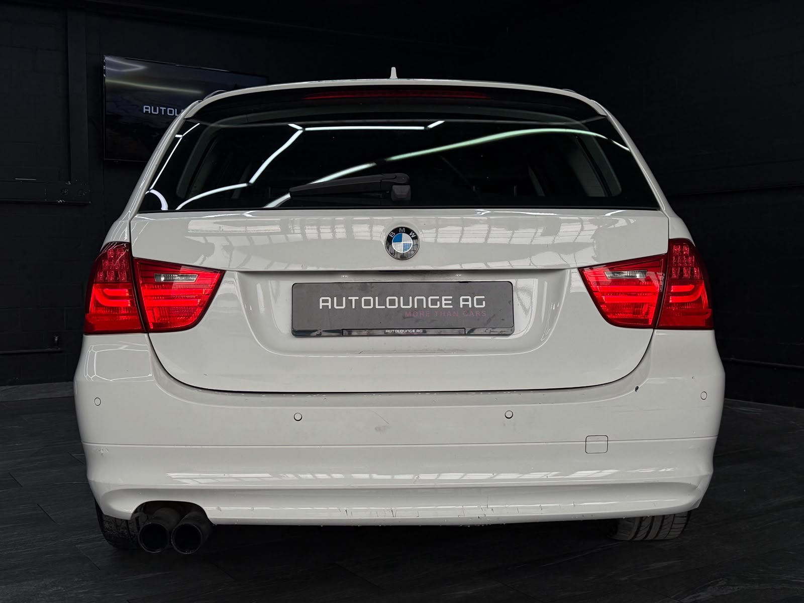 BMW 325i xDrive Touring Steptronic-image-7