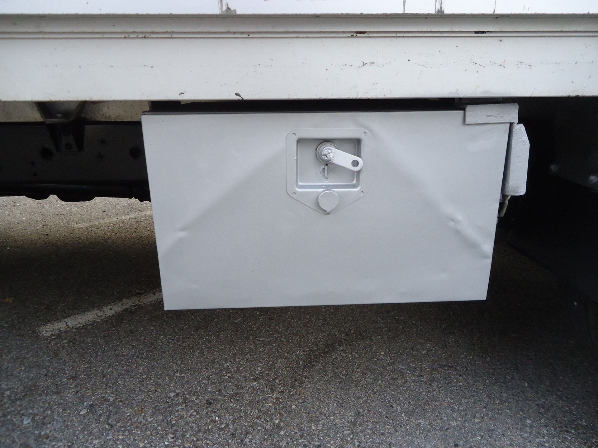 TOYOTA Dyna 150 MWB - Ponte Fisso in Alluminio - Gancio di Traino.-image-8