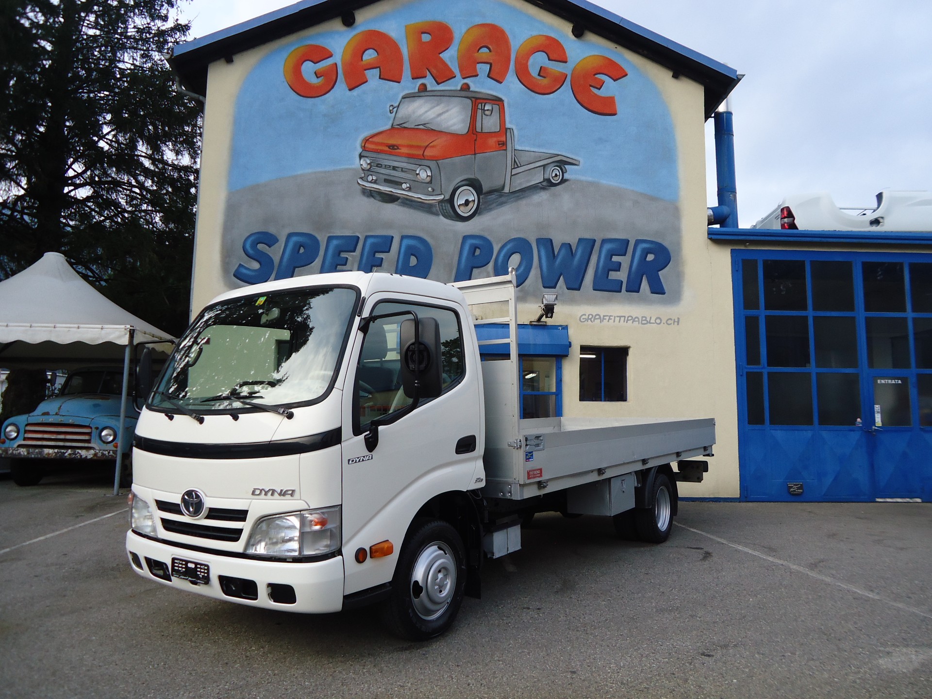 TOYOTA Dyna 150 MWB - Ponte Fisso in Alluminio - Gancio di Traino.