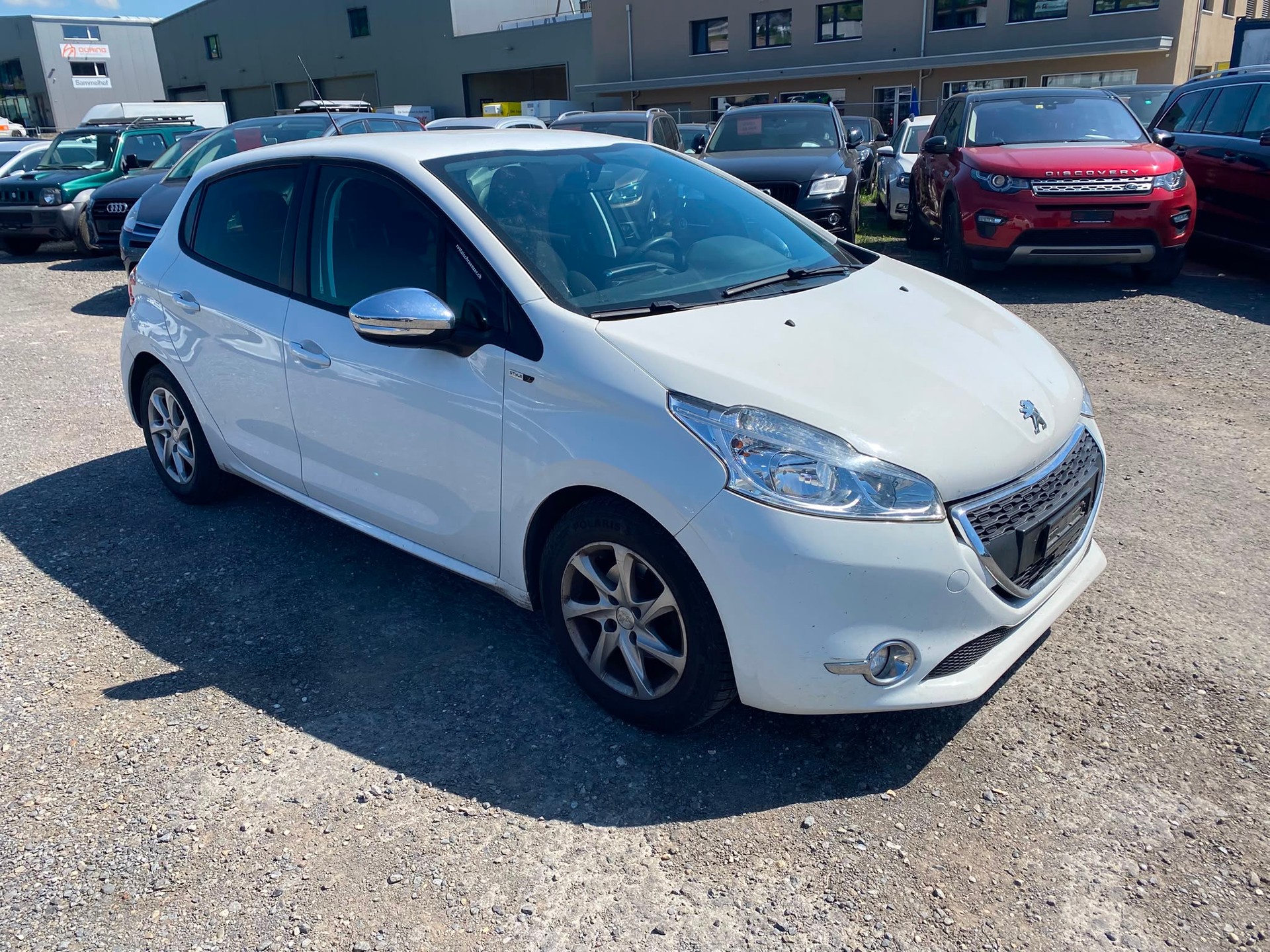 PEUGEOT 208 1.2 VTI Active-image-1