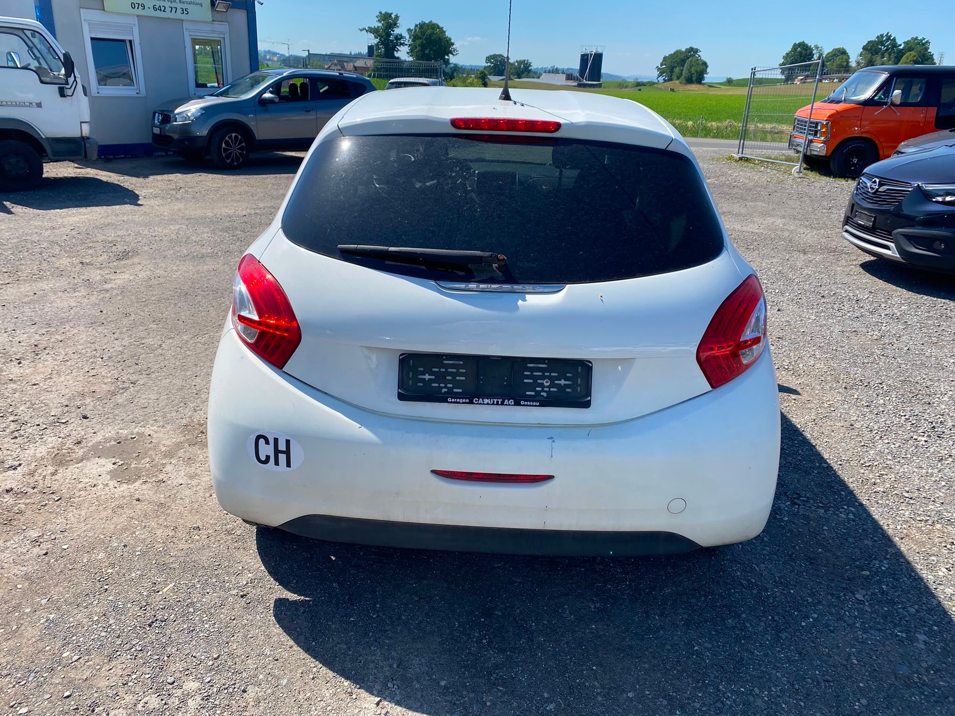 PEUGEOT 208 1.2 VTI Active-image-3