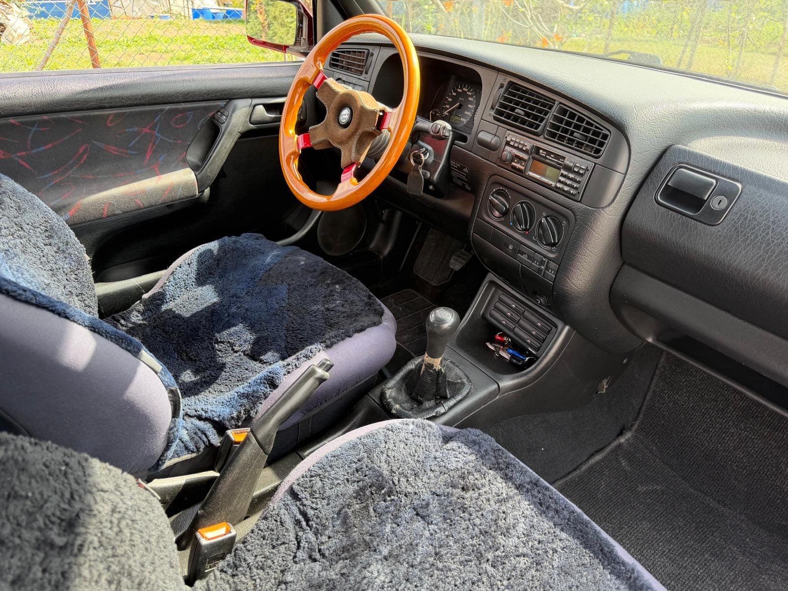 VW Golf Cabriolet 2000 Avantgarde-image-10