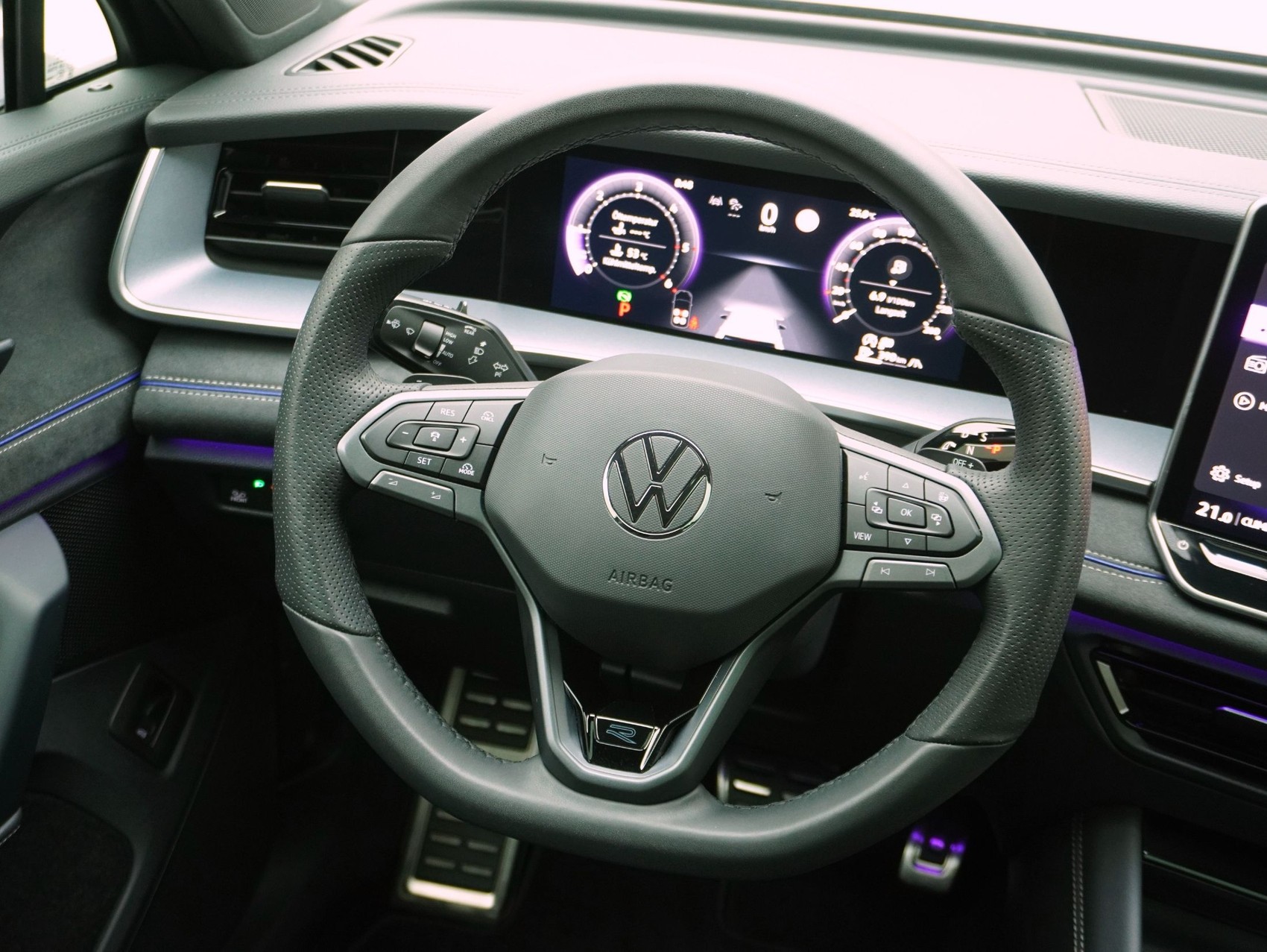 VW Tayron 2.0 TDI DSG R-Line Black Style 4Motion-image-8