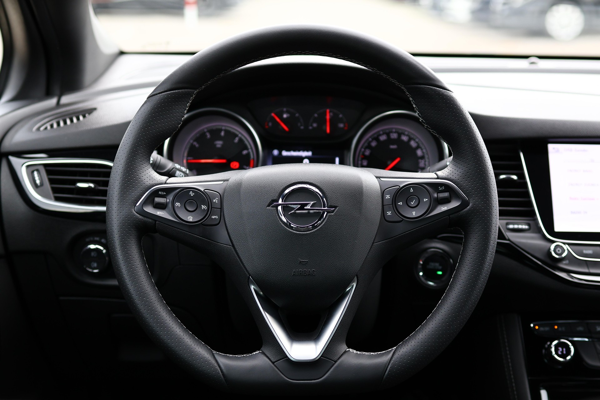 OPEL Astra Sports Tourer 1.4 T 150 eTEC Black Ed. S/S-image-16