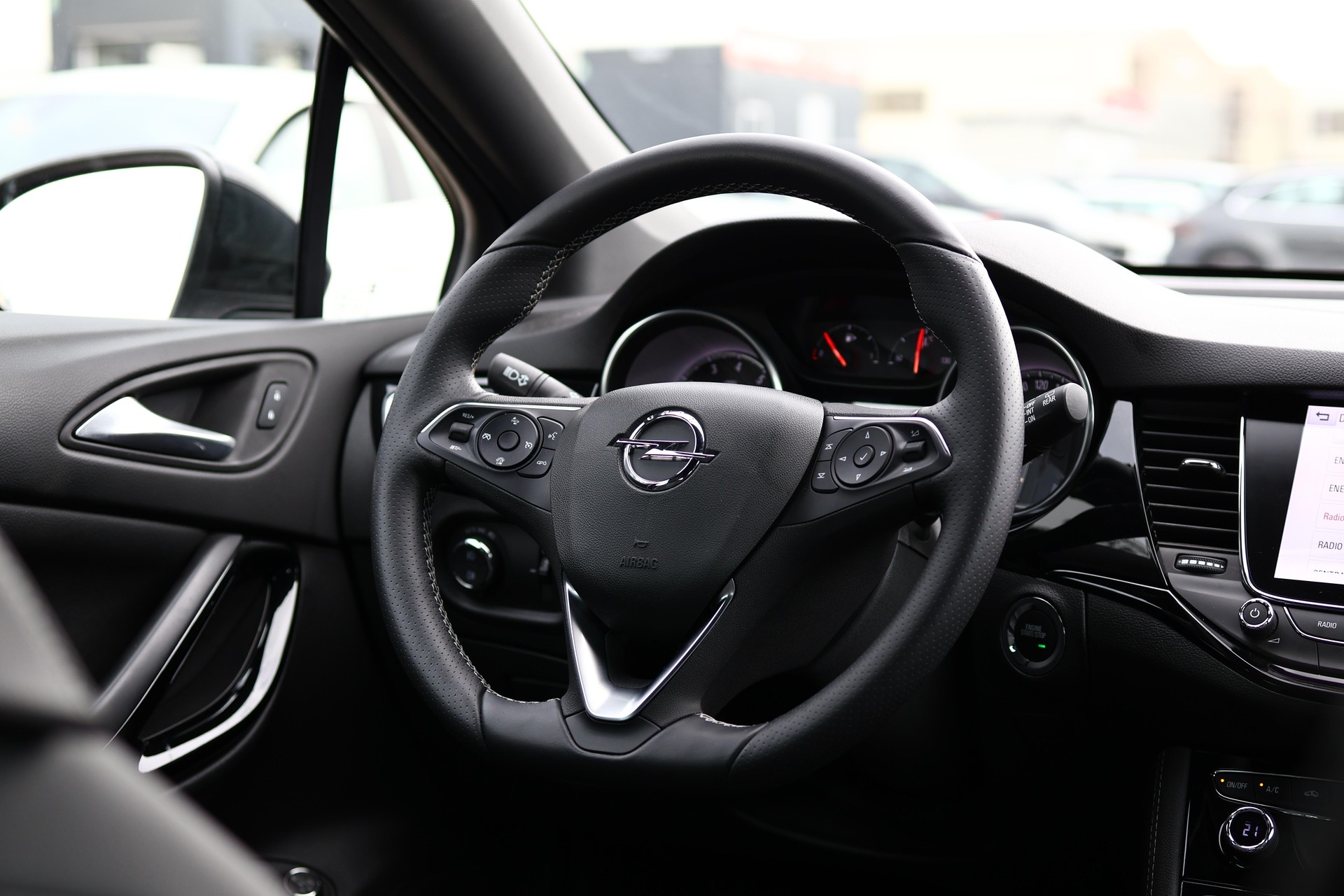 OPEL Astra Sports Tourer 1.4 T 150 eTEC Black Ed. S/S-image-18