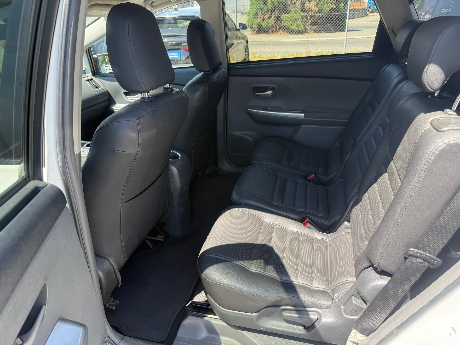 TOYOTA Prius+ 1.8 VVT-i HSD Sol-image-5