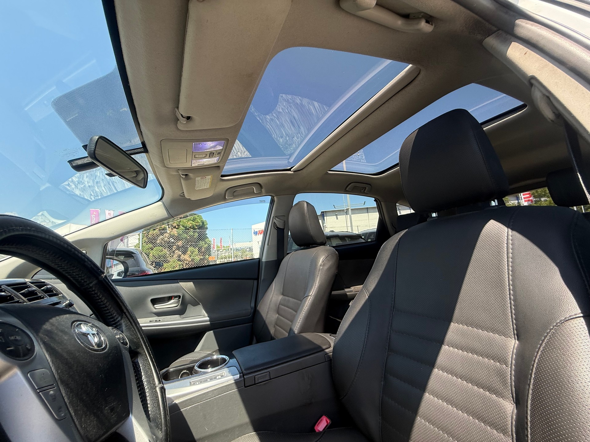 TOYOTA Prius+ 1.8 VVT-i HSD Sol-image-12