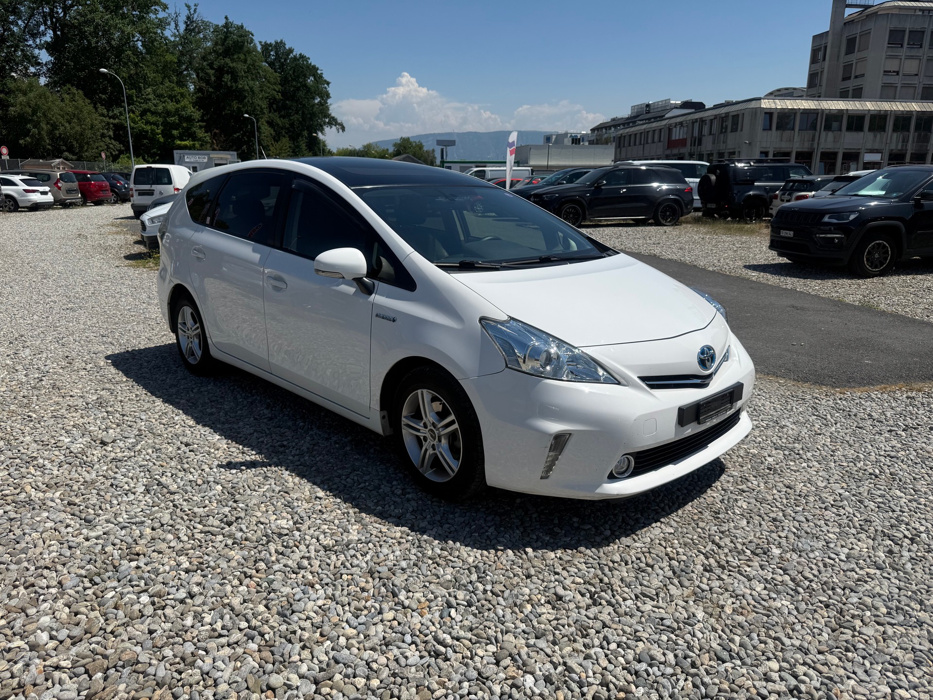 TOYOTA Prius+ 1.8 VVT-i HSD Sol-image-4