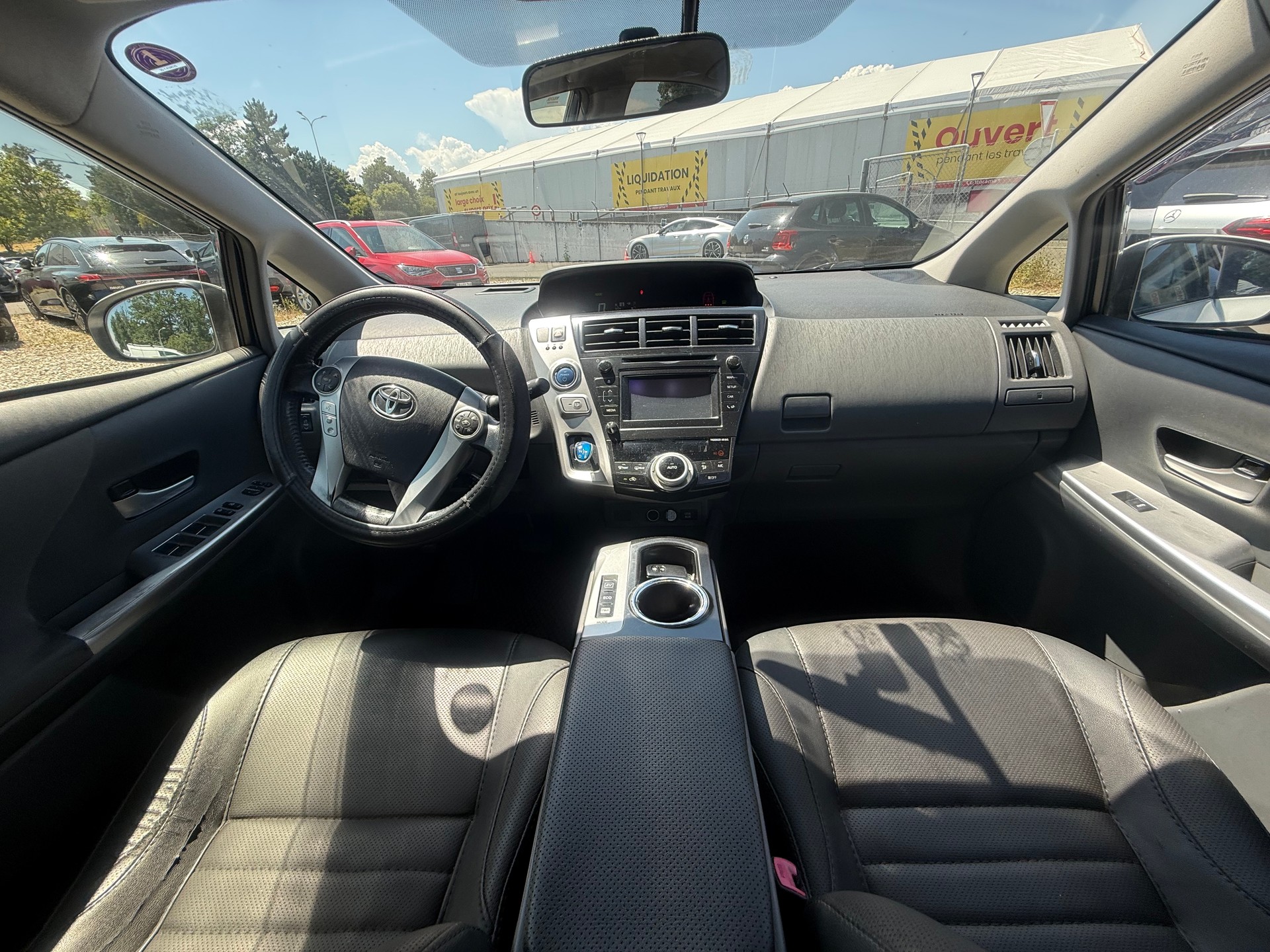 TOYOTA Prius+ 1.8 VVT-i HSD Sol-image-11