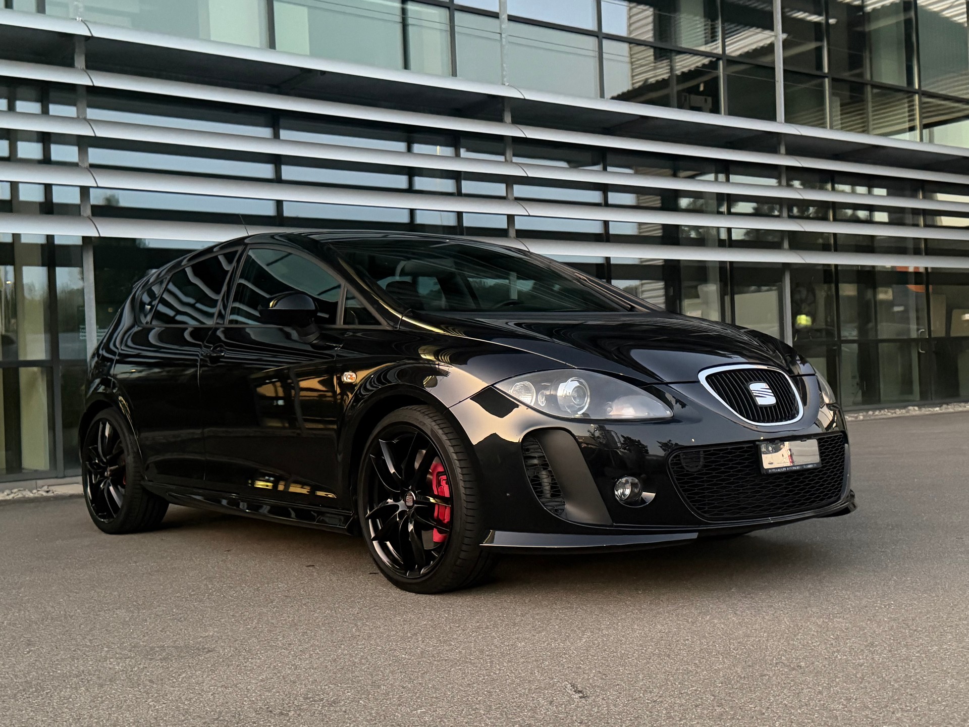 SEAT Leon 2.0 TSI Cupra R-Evolution-image-1