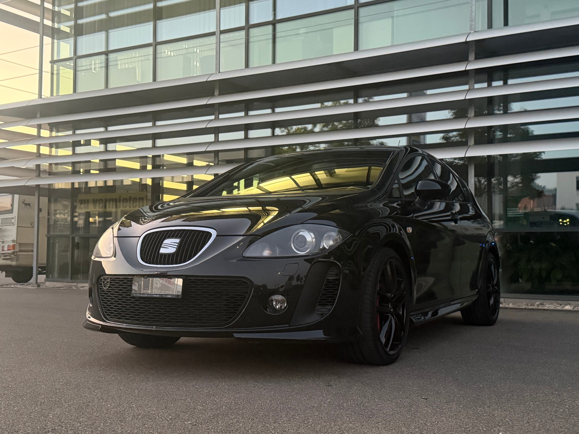 SEAT Leon 2.0 TSI Cupra R-Evolution-image-2