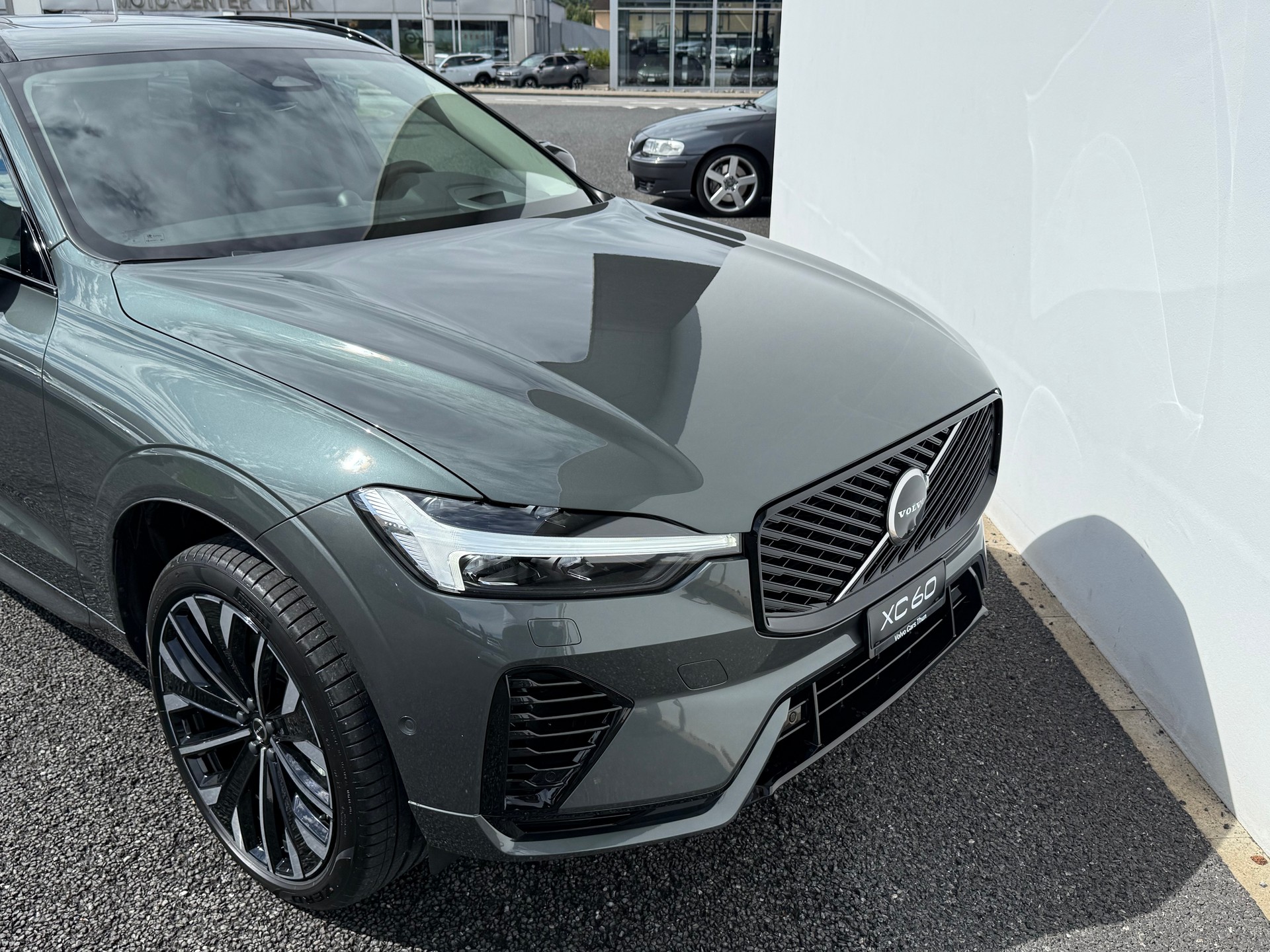 VOLVO XC60 2.0 T6 TE Ultra Dark eAWD-image-8
