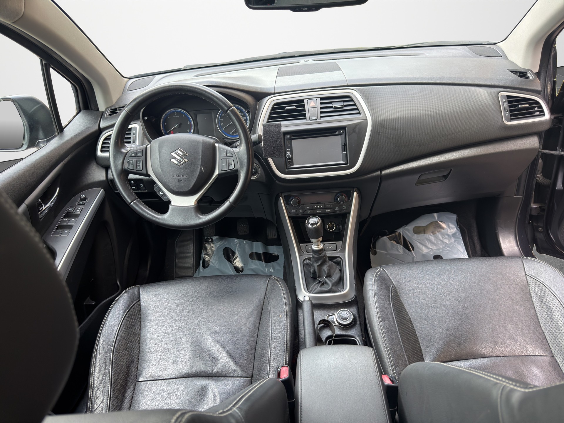 SUZUKI SX4 S-Cross 1.6 TD GL Top 4WD-image-11