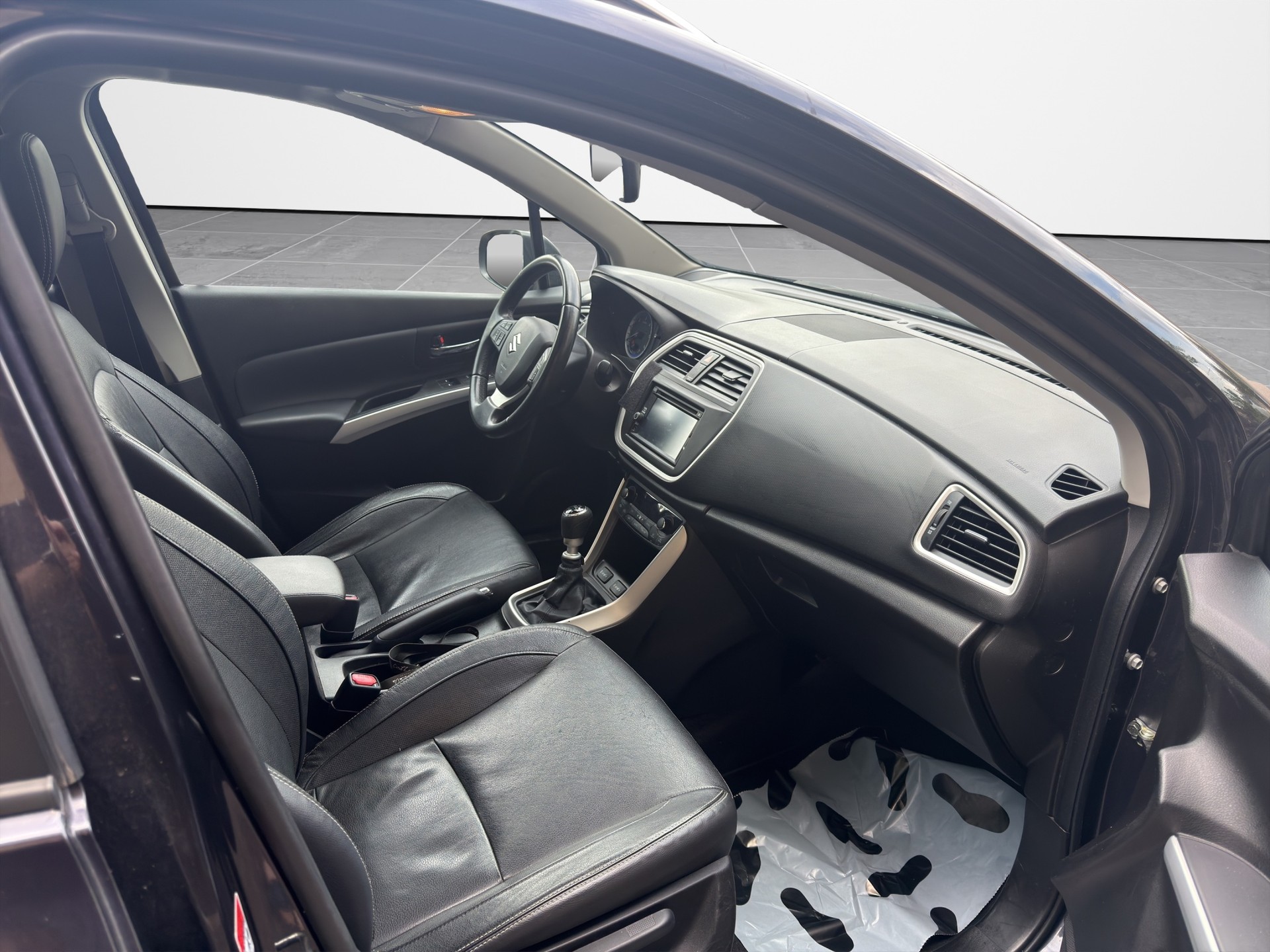 SUZUKI SX4 S-Cross 1.6 TD GL Top 4WD-image-12