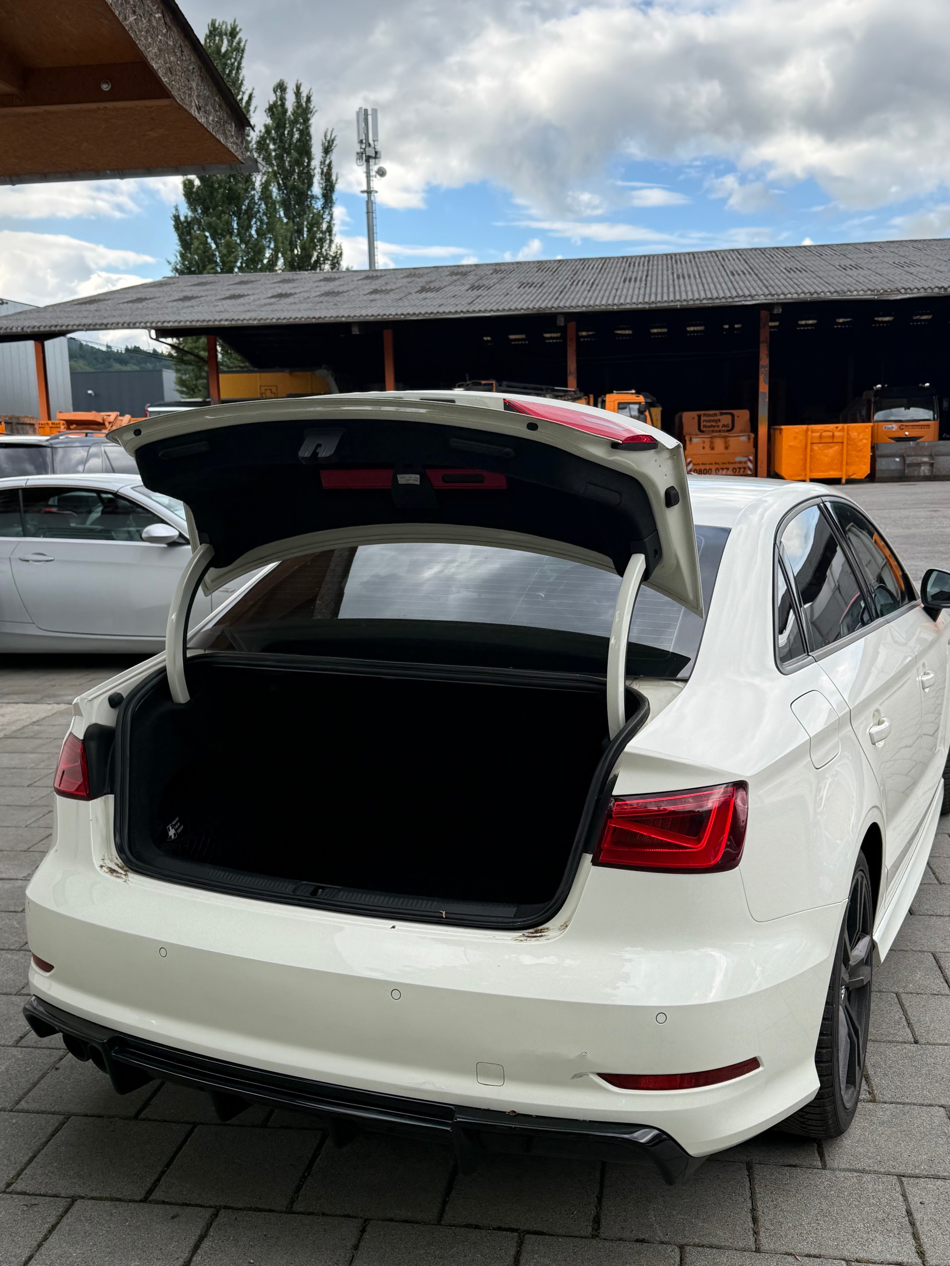 AUDI A3 Limousine 2.0 TDI Ambiente-image-5