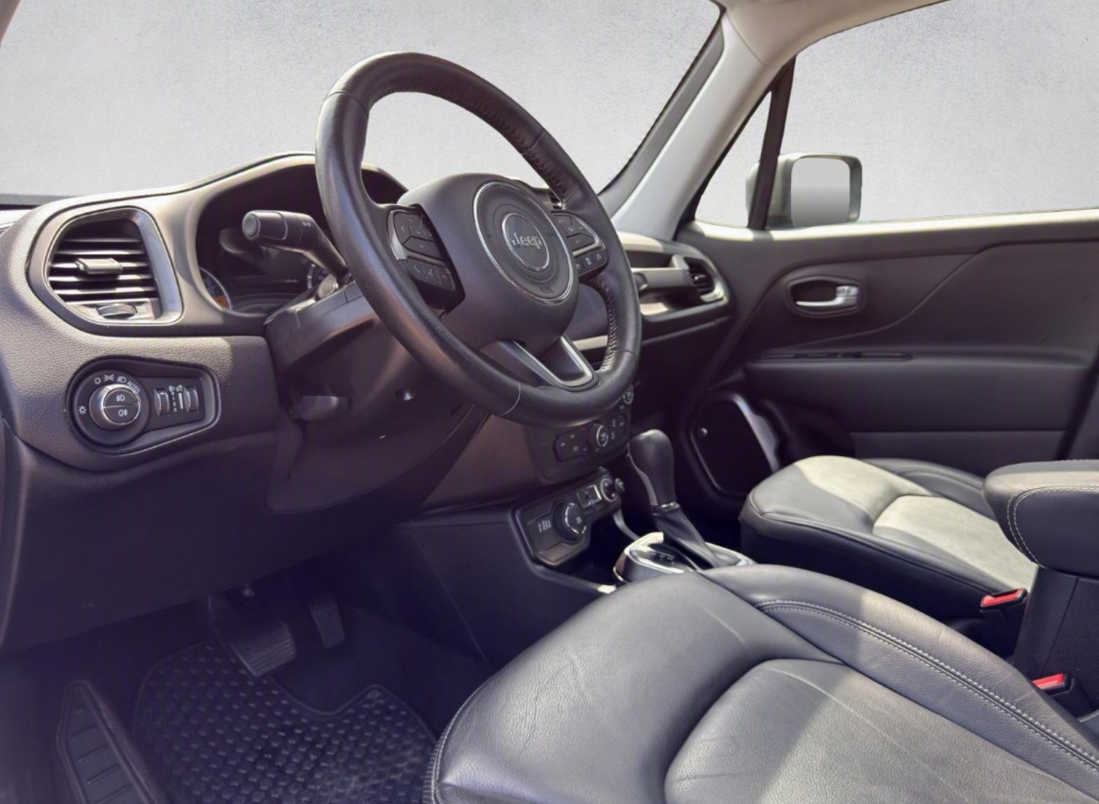 JEEP Renegade 1.3 Turbo Limited AWD-image-12
