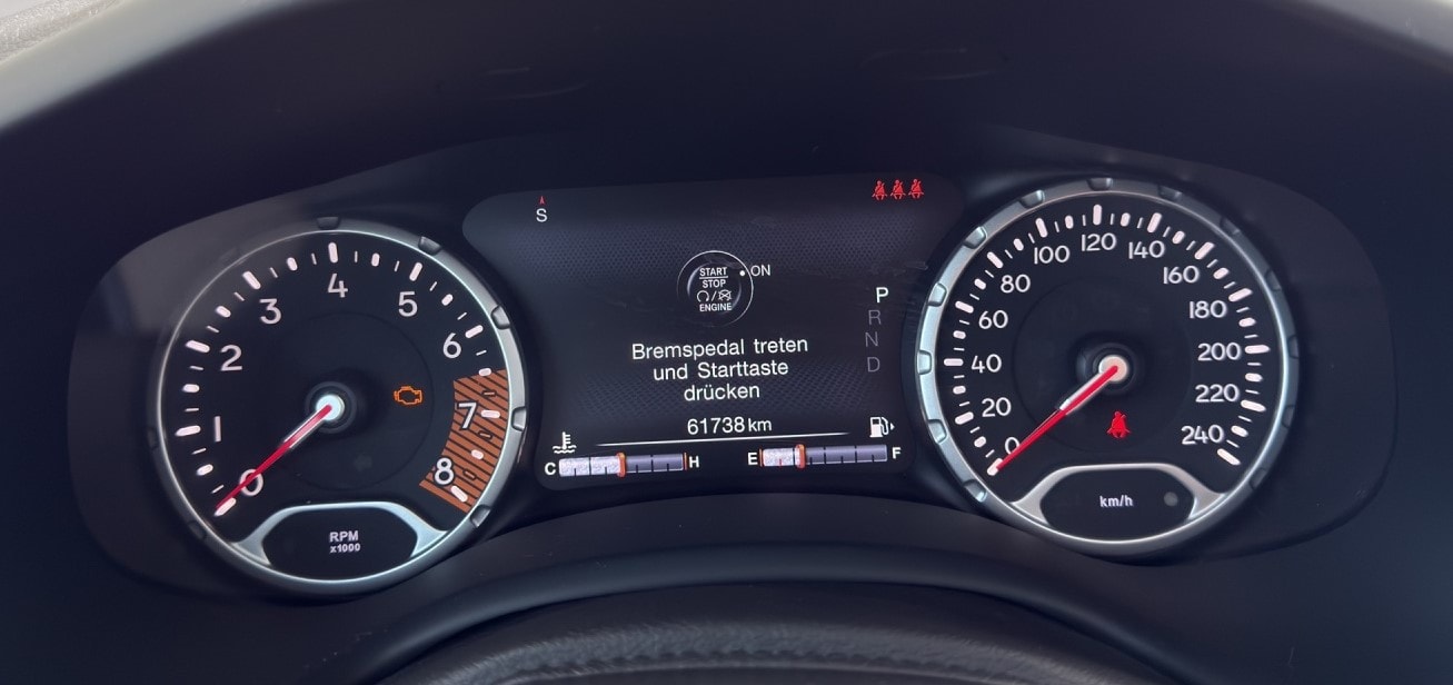 JEEP Renegade 1.3 Turbo Limited AWD-image-9