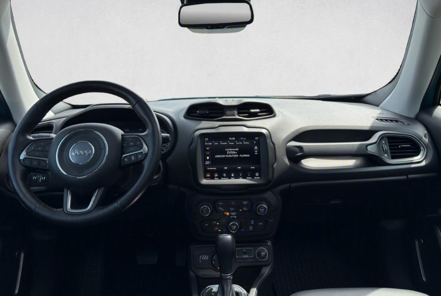 JEEP Renegade 1.3 Turbo Limited AWD-image-11
