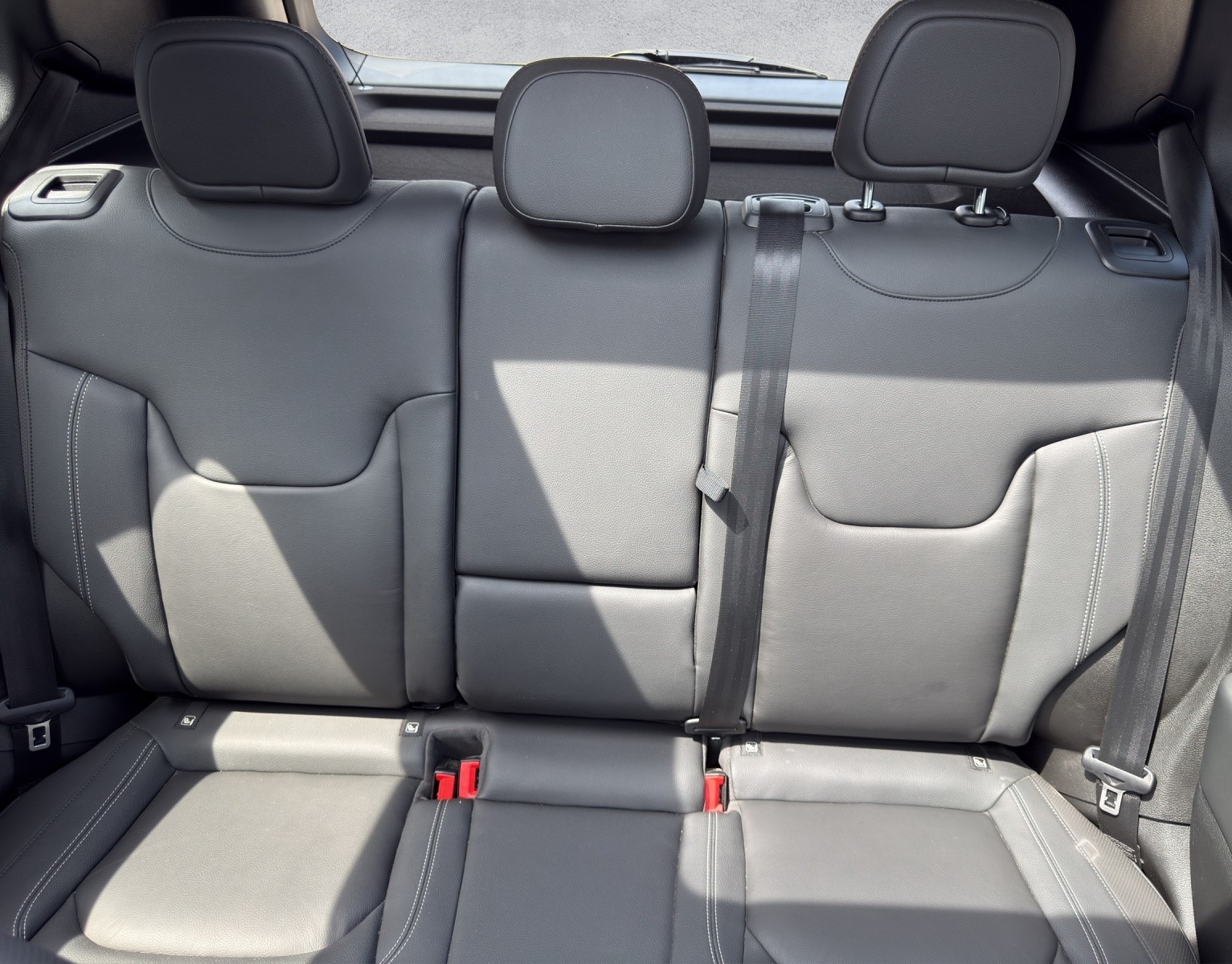 JEEP Renegade 1.3 Turbo Limited AWD-image-14