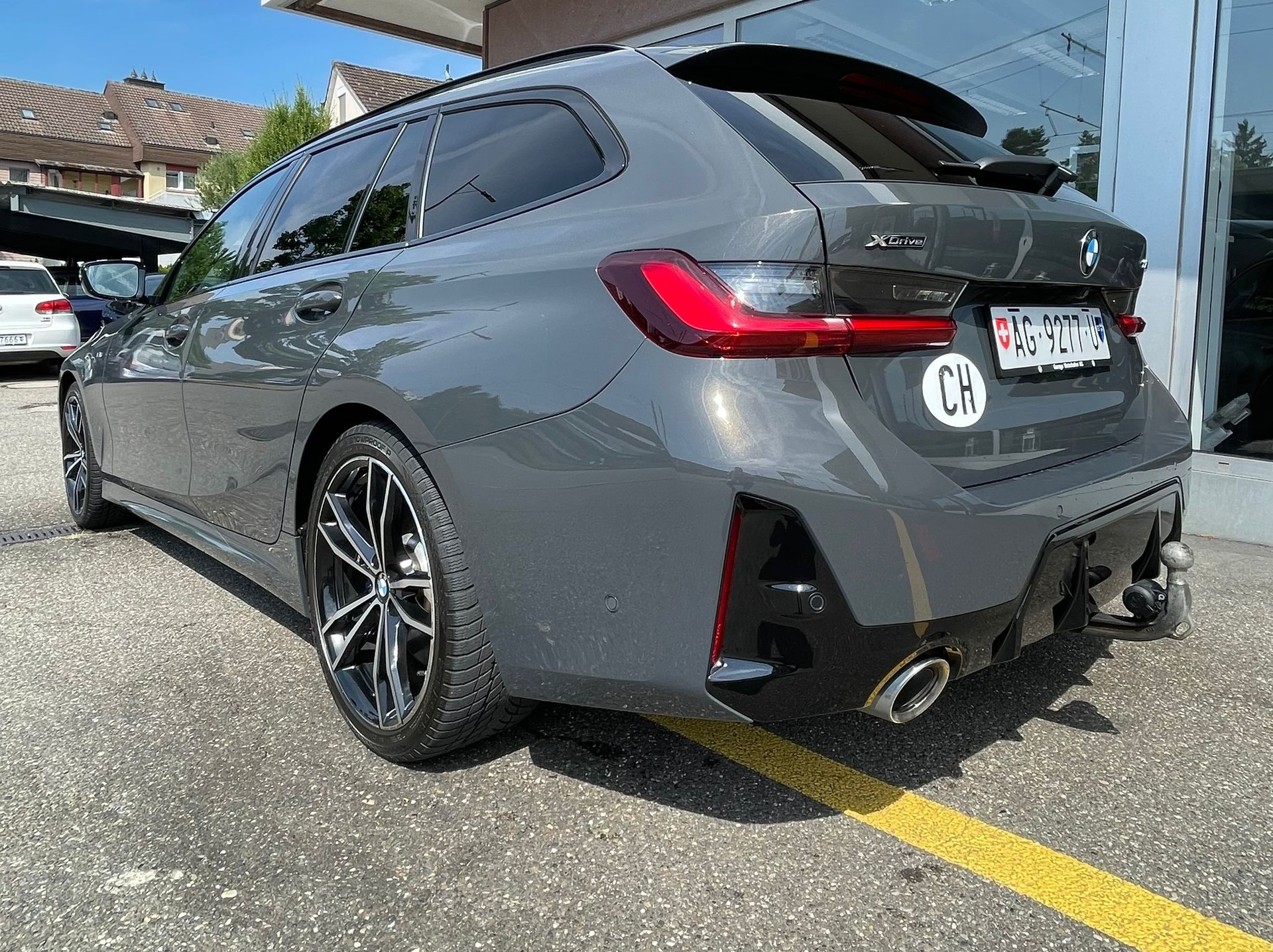 BMW Facelift 330d xDrive 48V M Sport Steptronic Werksgarantie CH-Auto 69% Rabatt-image-3