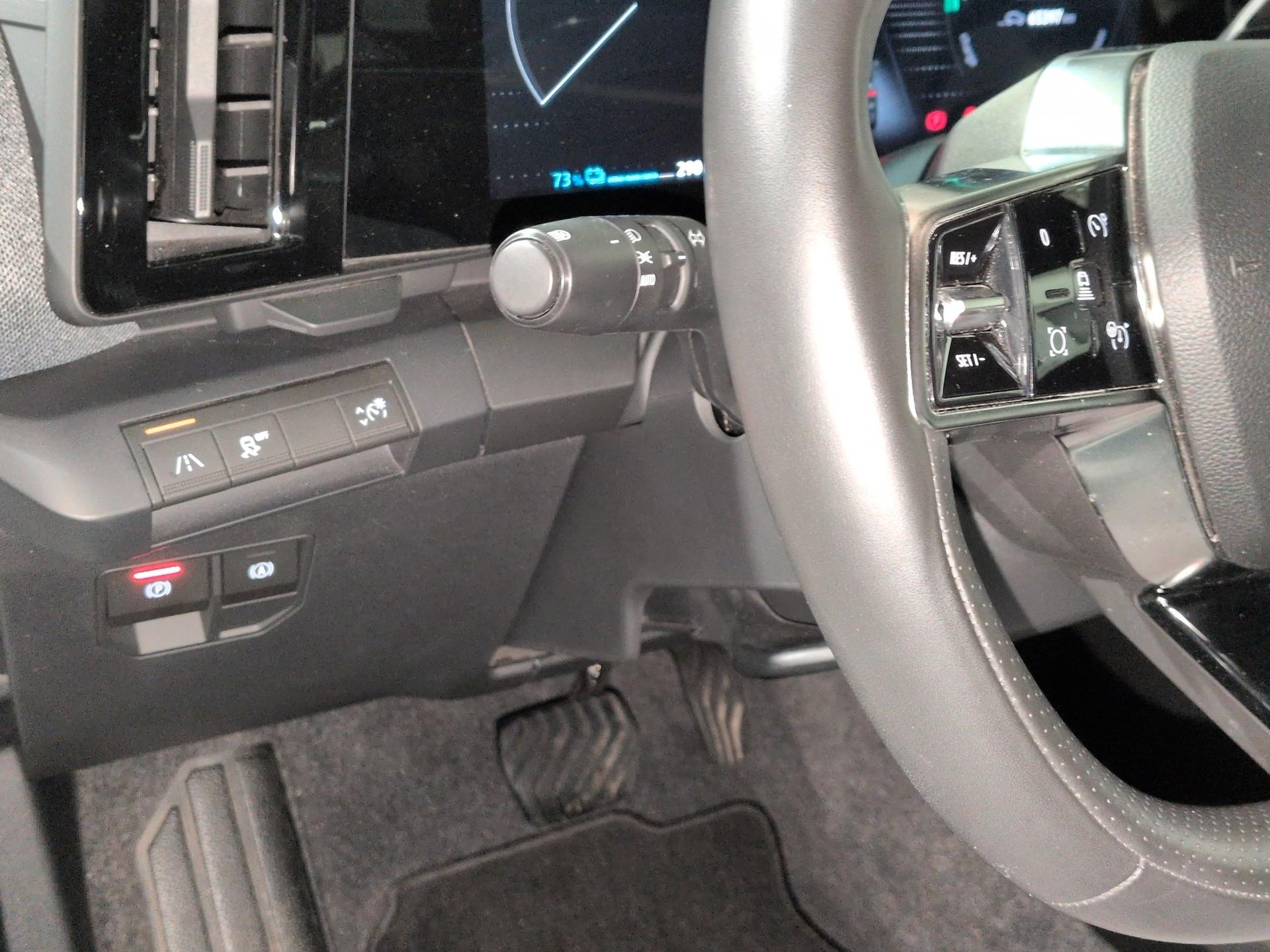 RENAULT Mégane E-TECH EV60 Techno-image-18