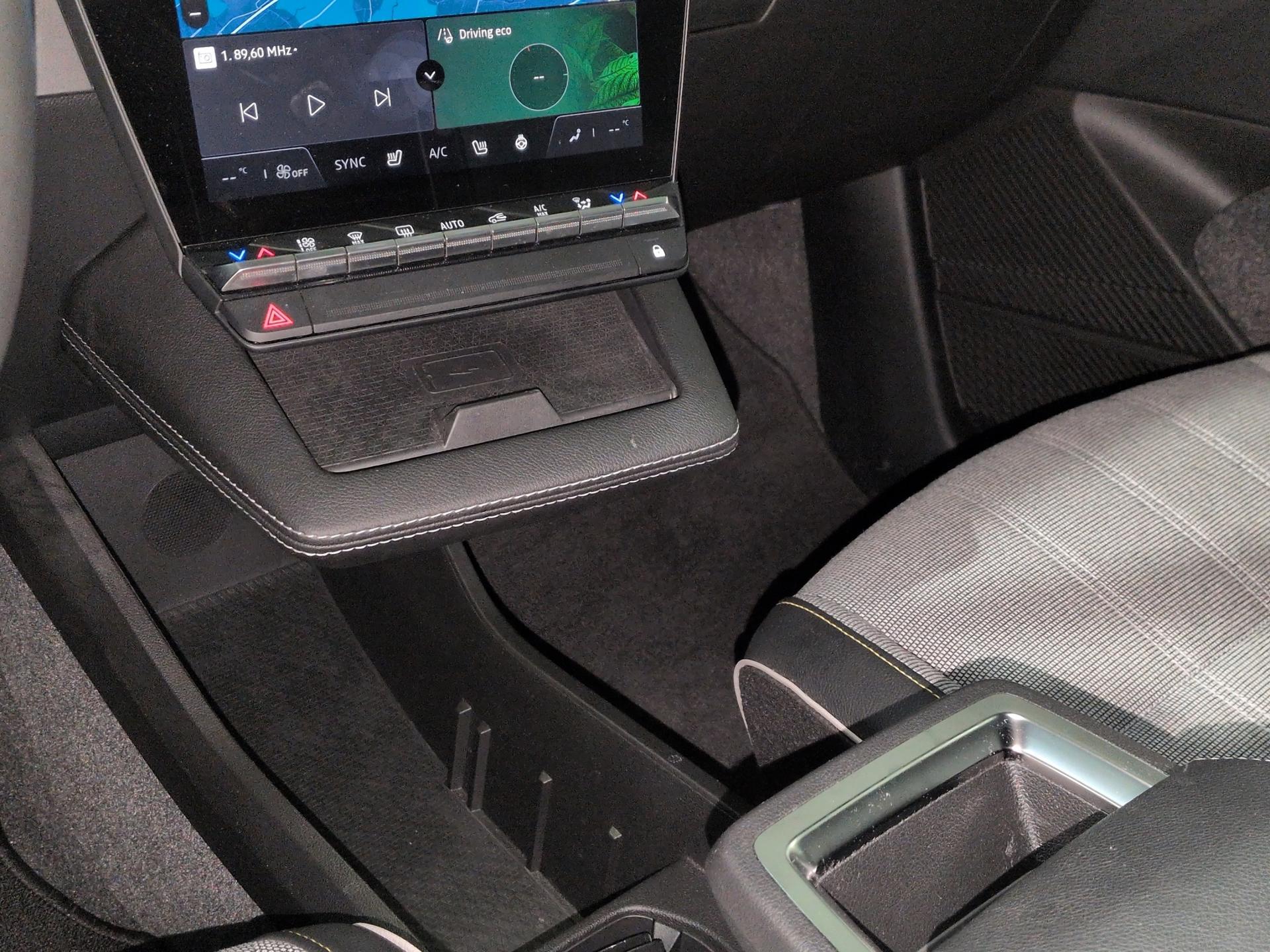 RENAULT Mégane E-TECH EV60 Techno-image-11