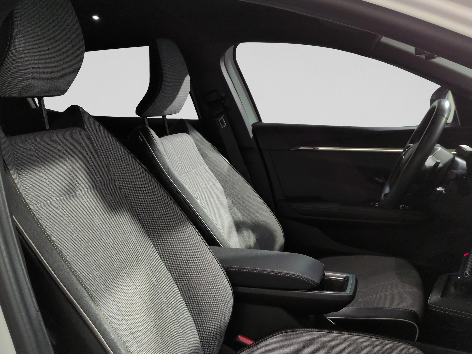 RENAULT Mégane E-TECH EV60 Techno-image-16