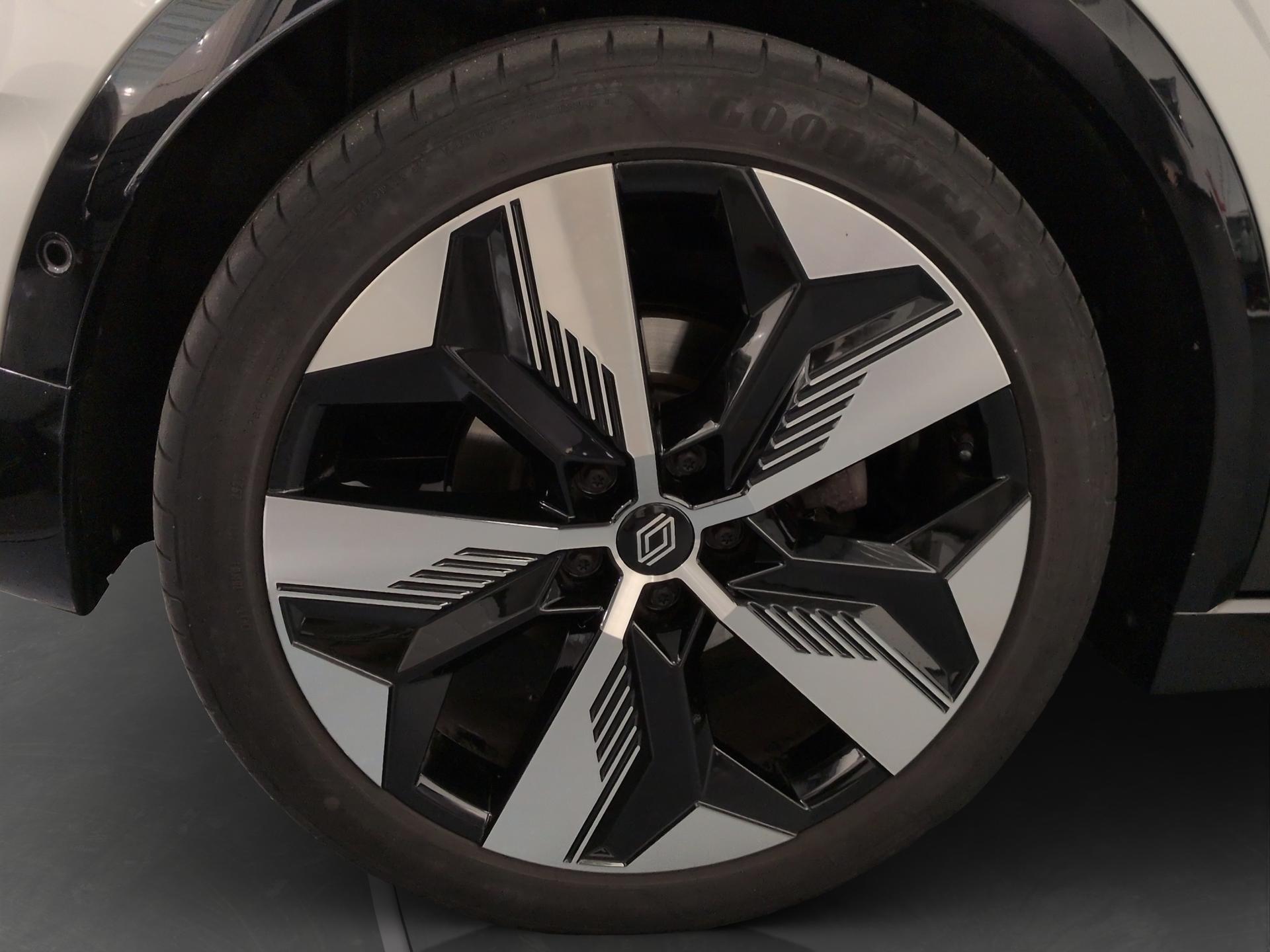 RENAULT Mégane E-TECH EV60 Techno-image-24