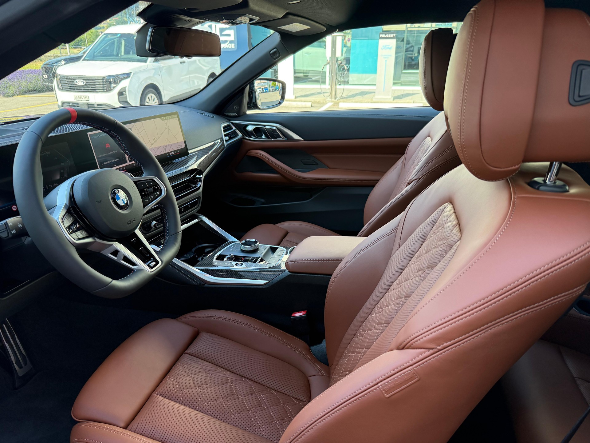 BMW M440i xDrive Cabrio-image-11