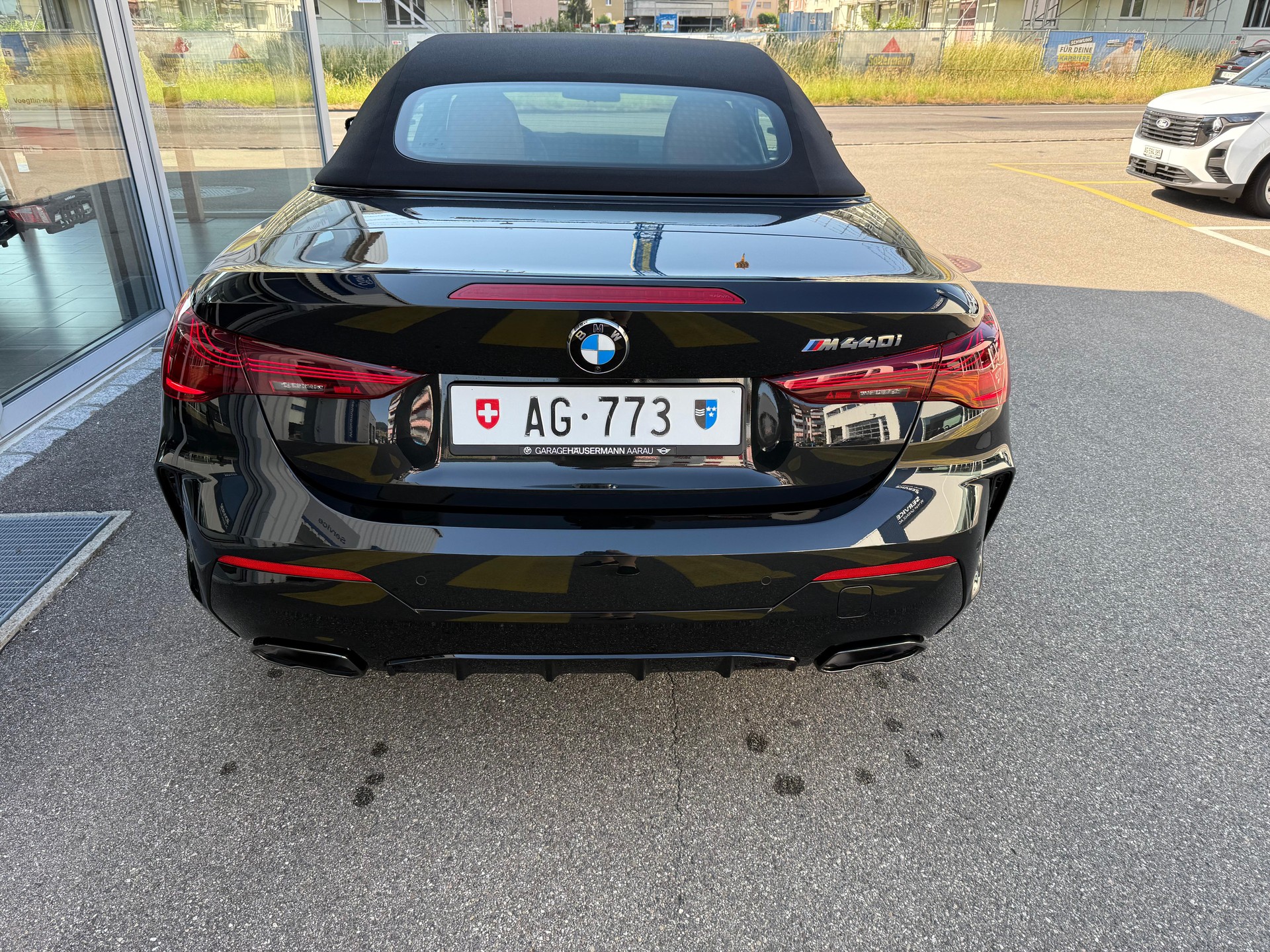 BMW M440i xDrive Cabrio-image-14