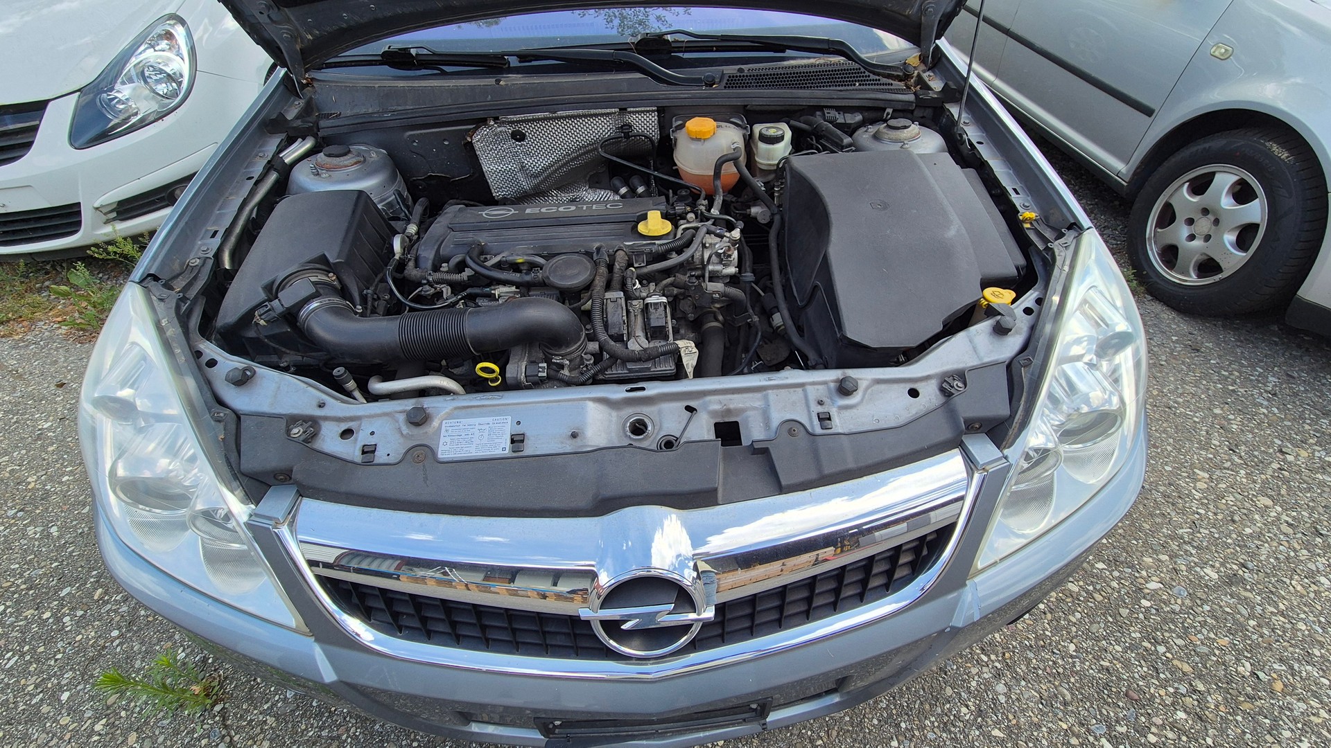 OPEL Vectra 2.2 Diamond Automatic-image-9