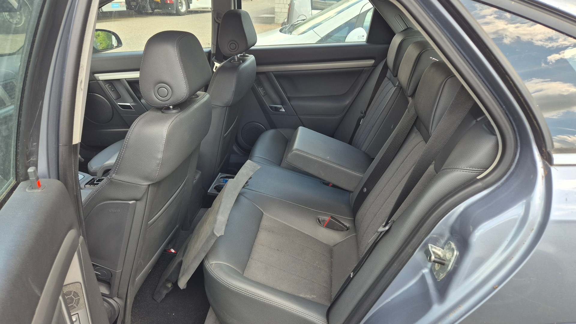 OPEL Vectra 2.2 Diamond Automatic-image-6