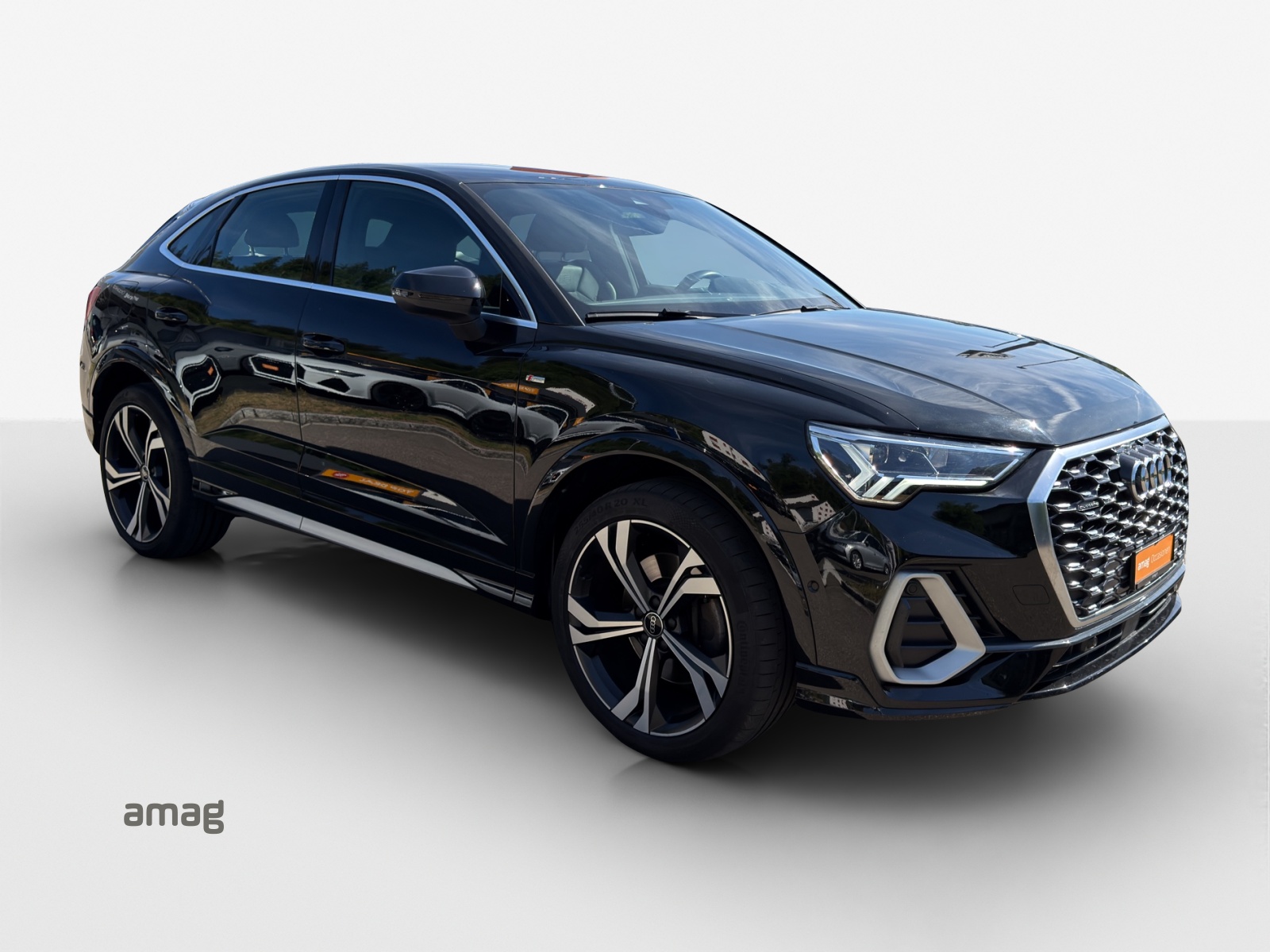 AUDI Q3 Sportback 40 TFSI S line quattro S-tronic-image-5