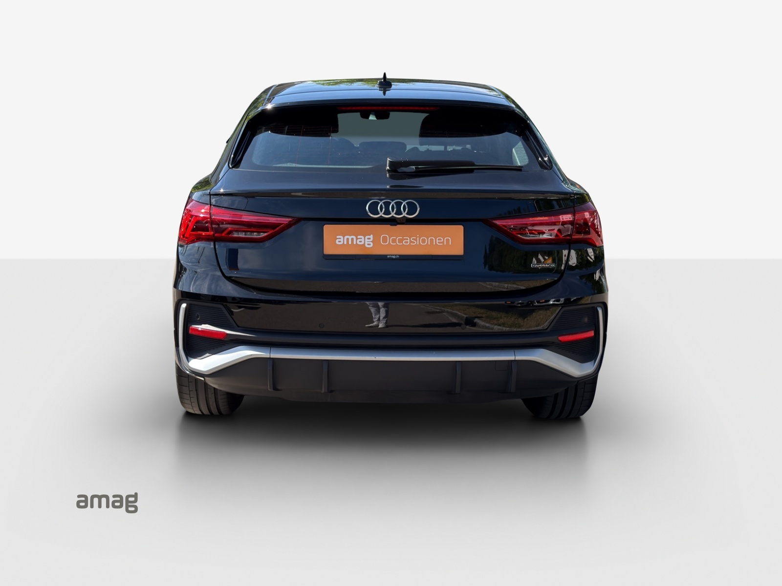 AUDI Q3 Sportback 40 TFSI S line quattro S-tronic-image-3