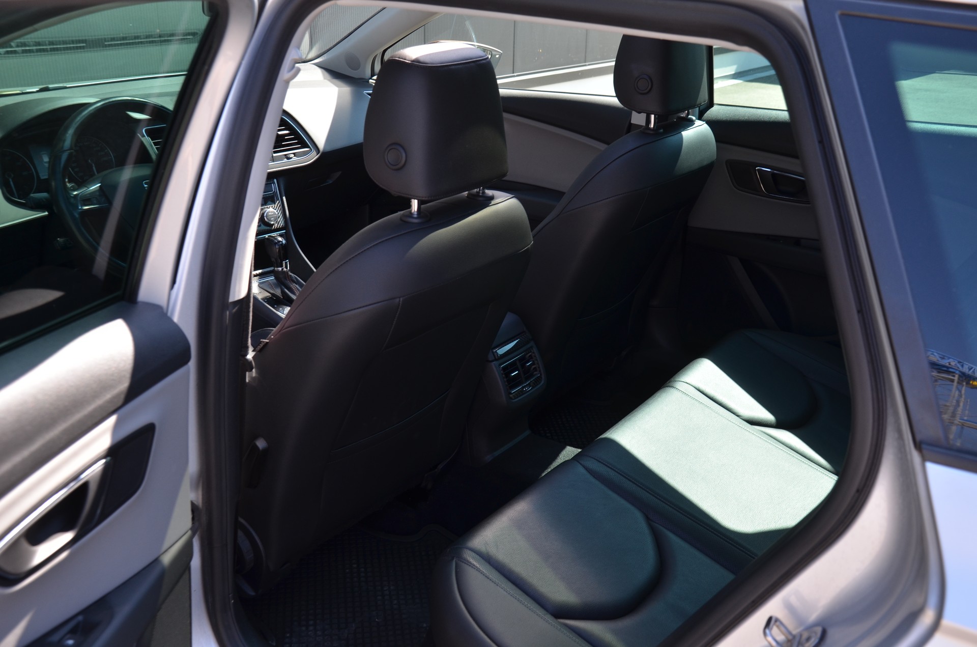 SEAT Leon ST 1.8 TSI X-Perience 4Drive DSG-image-8