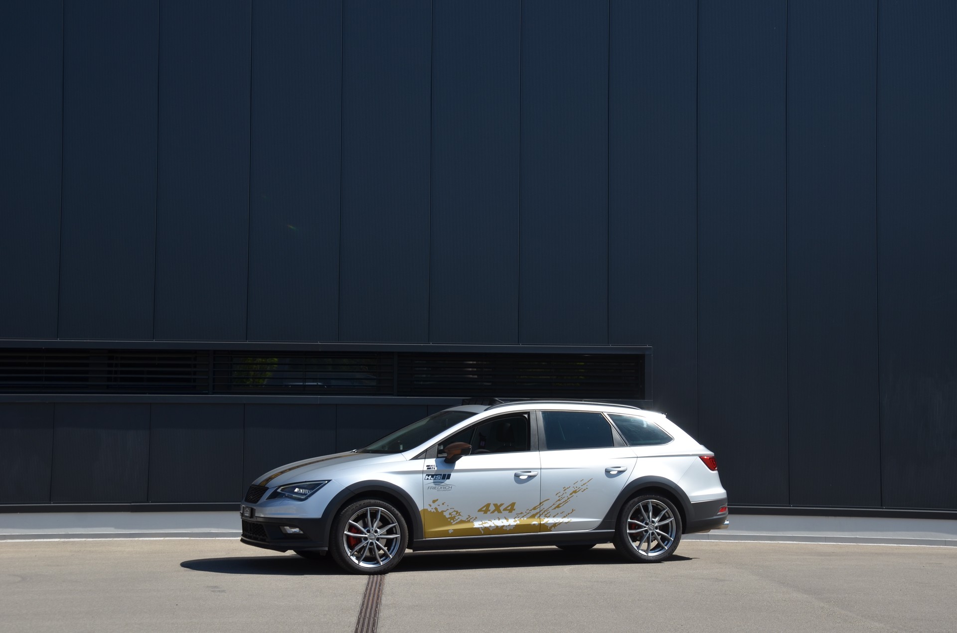 SEAT Leon ST 1.8 TSI X-Perience 4Drive DSG-image-1