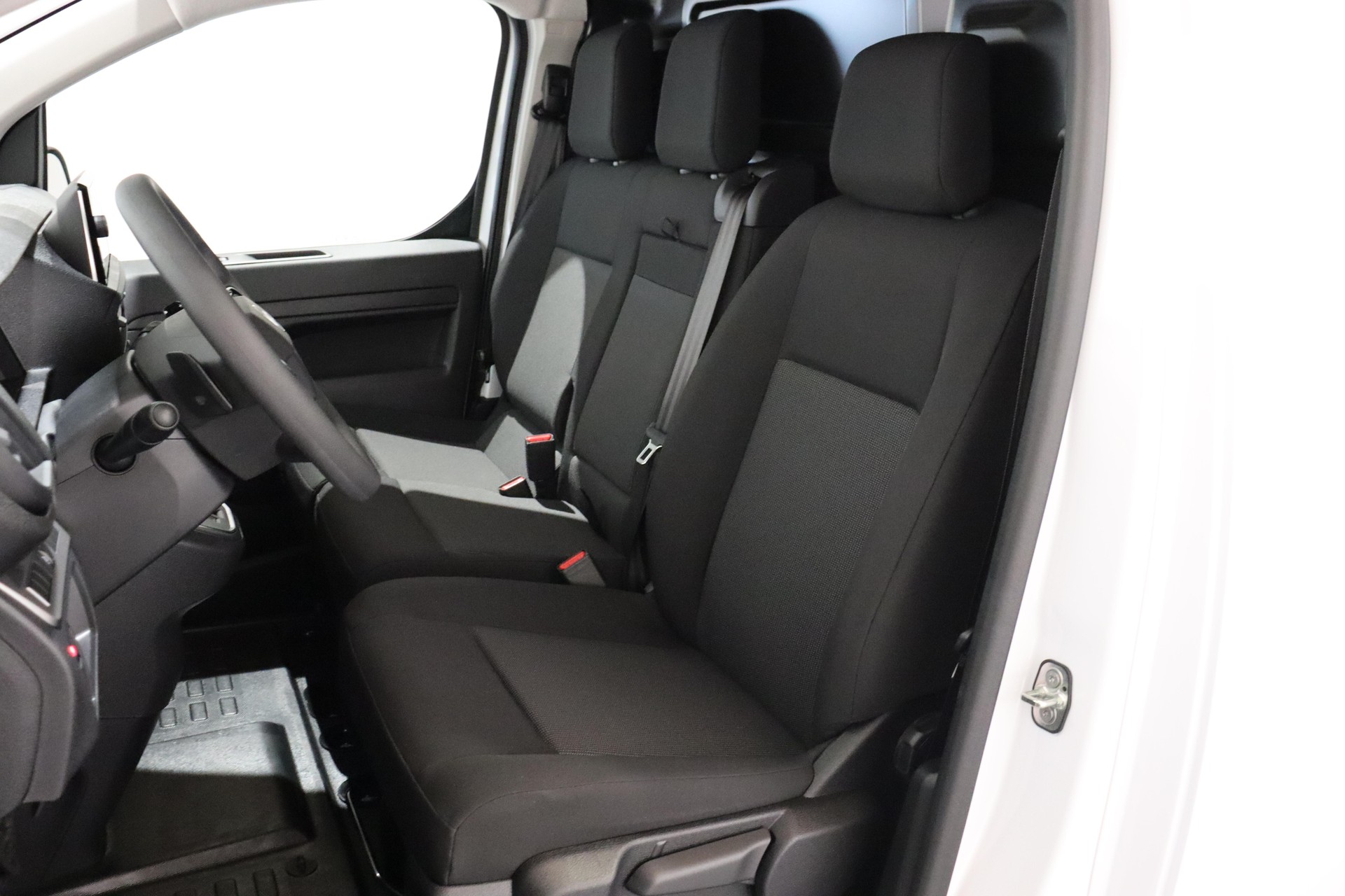 CITROEN e-Jumpy Kaw. M 50 kWh-image-4
