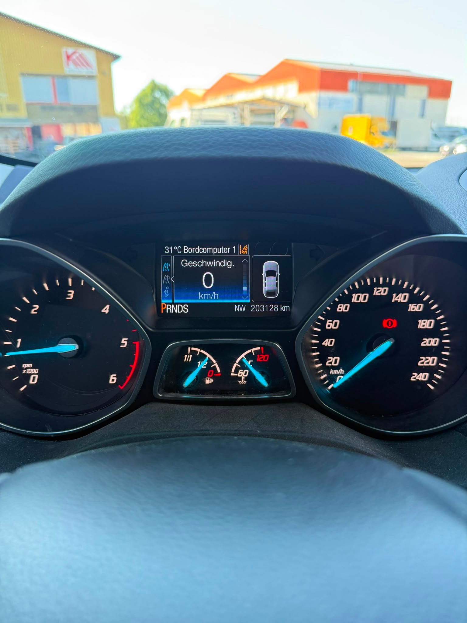 FORD Kuga 2.0 TDCi Titanium 4WD PowerShift-image-15